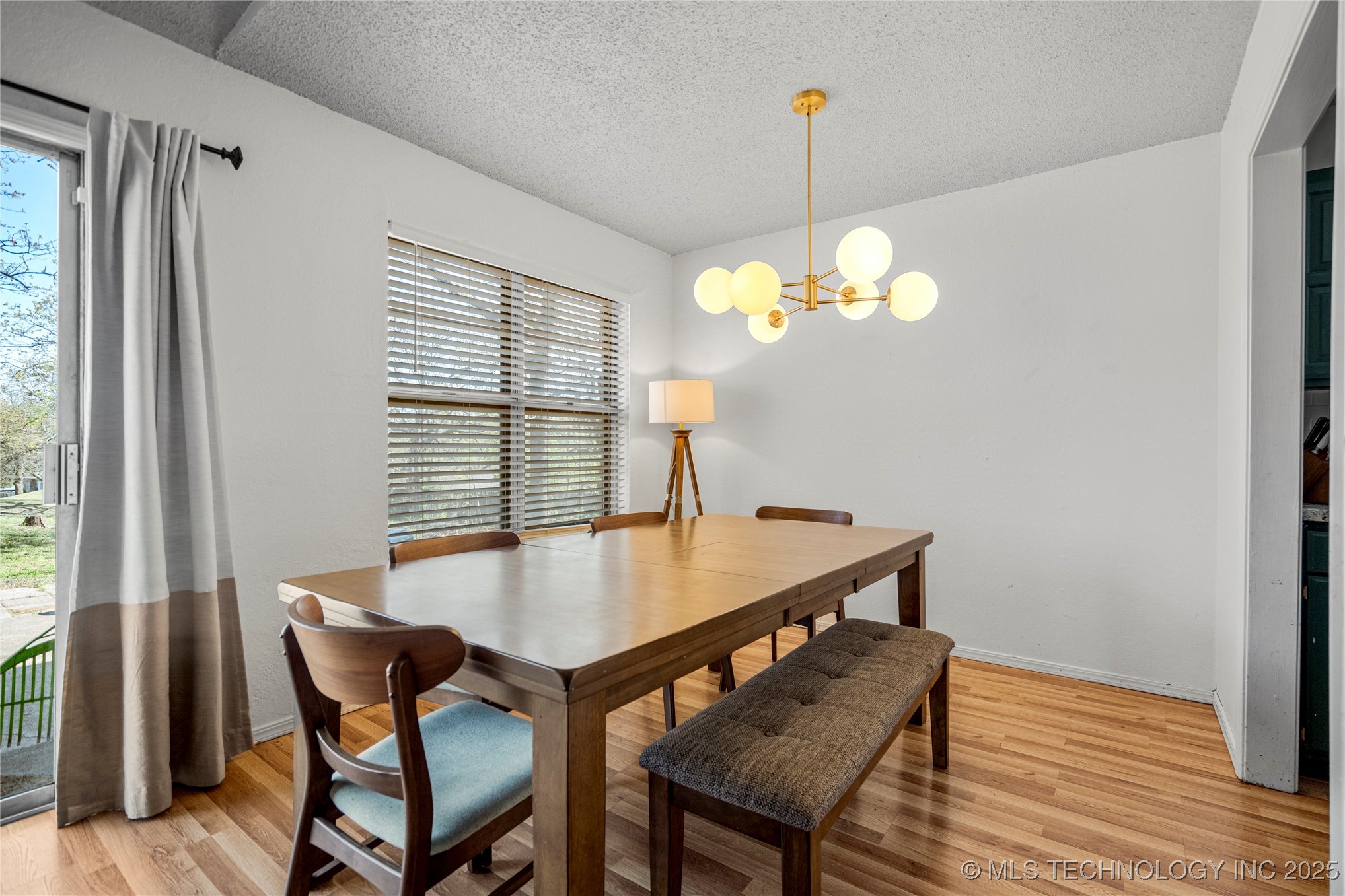 2414 W Newton Court Property Photo 18