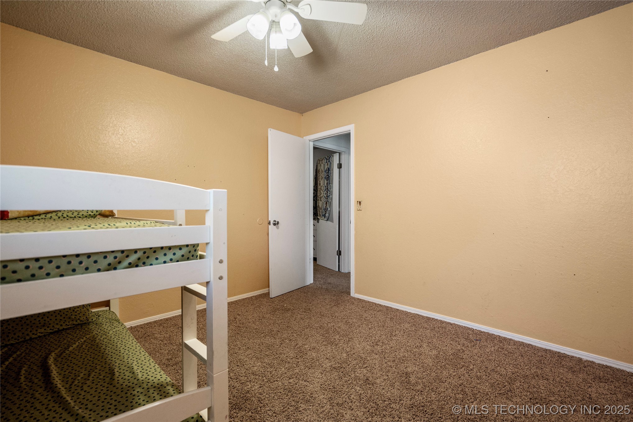 2414 W Newton Court Property Photo 30