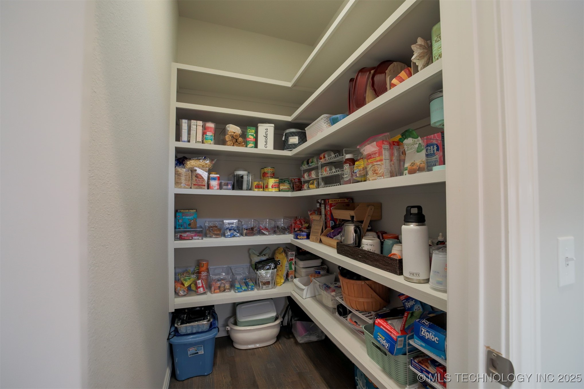 5716 W Austin Street Property Photo 21