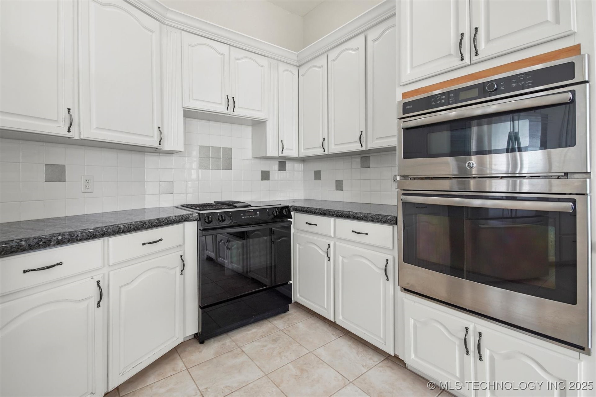 11746 Giorgio Drive Property Photo 16