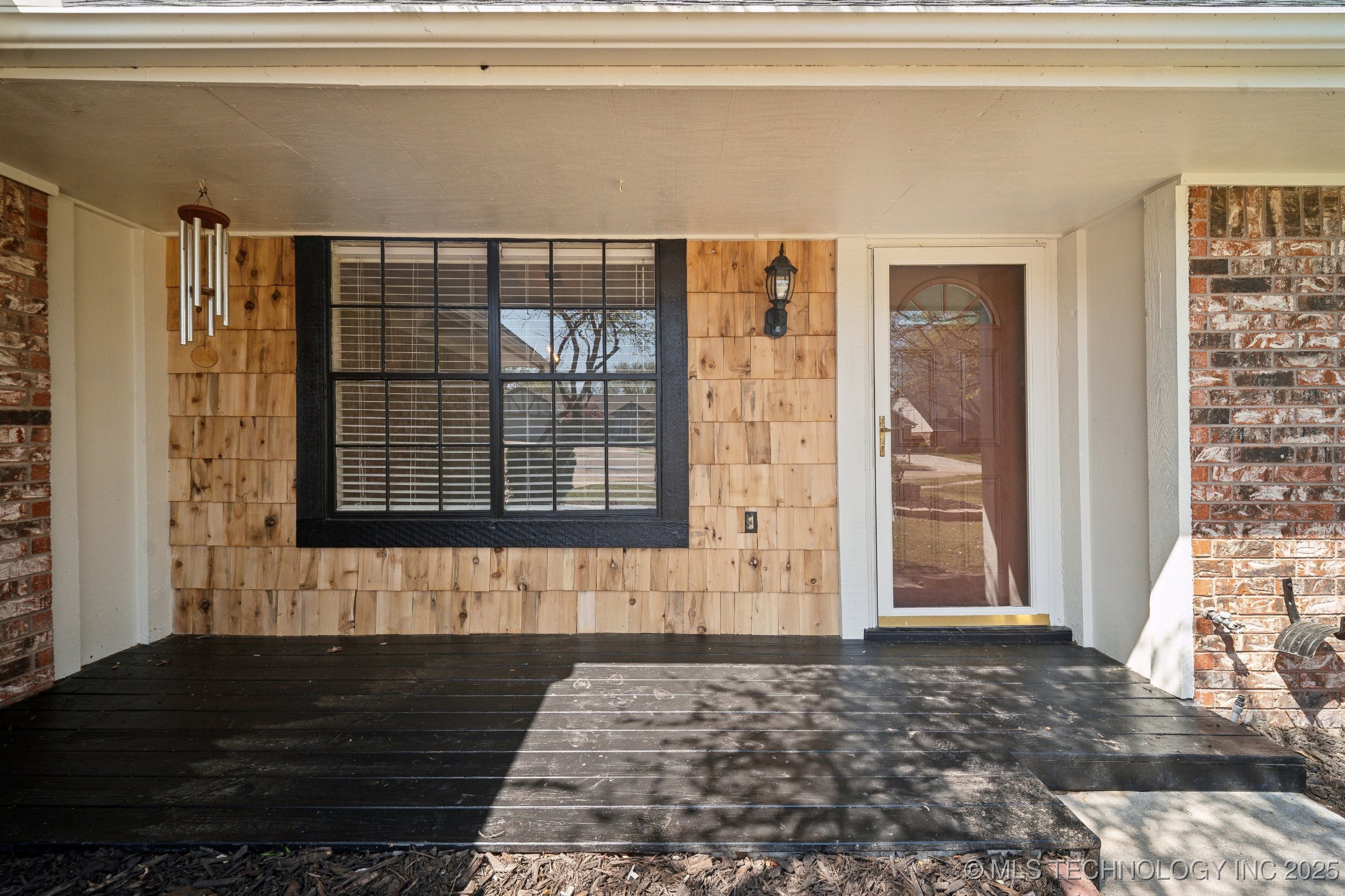 1626 S Beech Court Property Photo 2