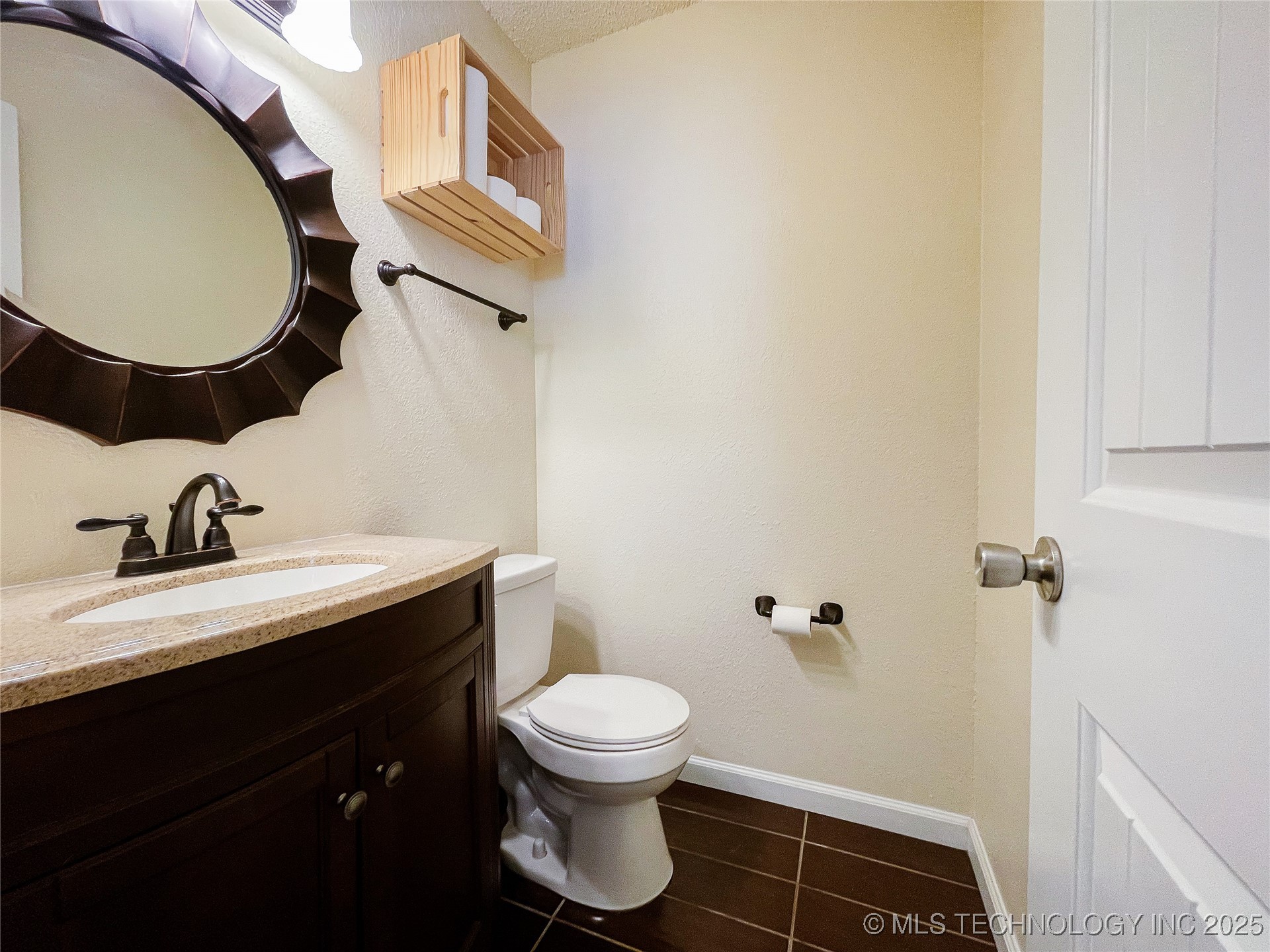 1008 E Walnut Street Property Photo 14