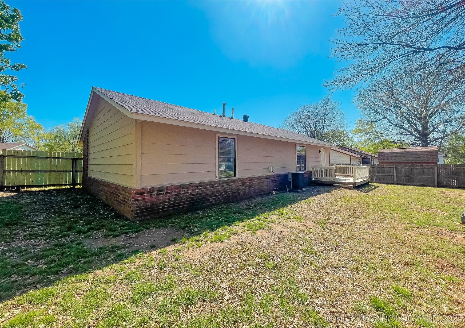 1008 E Walnut Street Property Photo 16