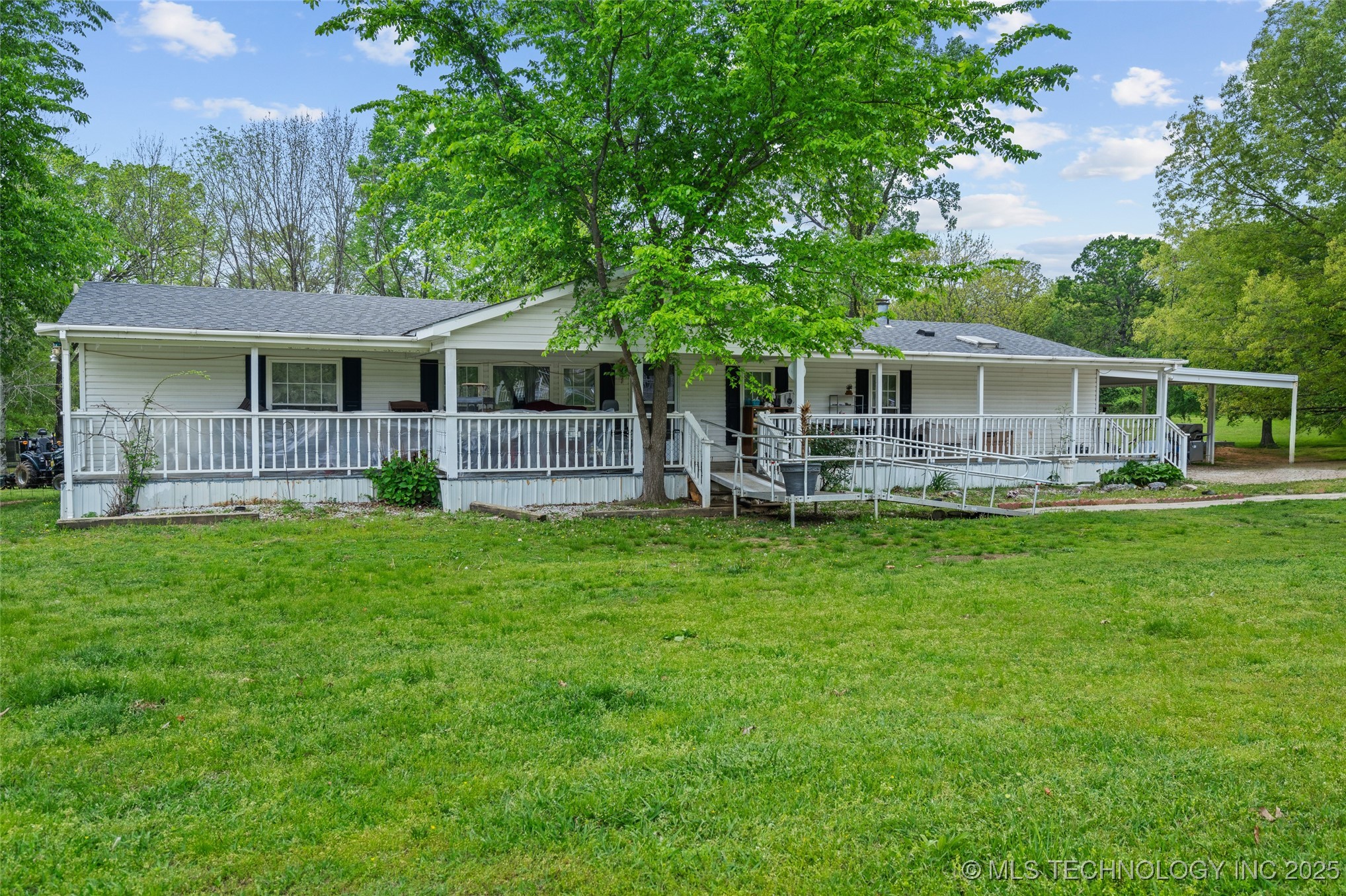 466676 Us Highway 64 N Property Photo