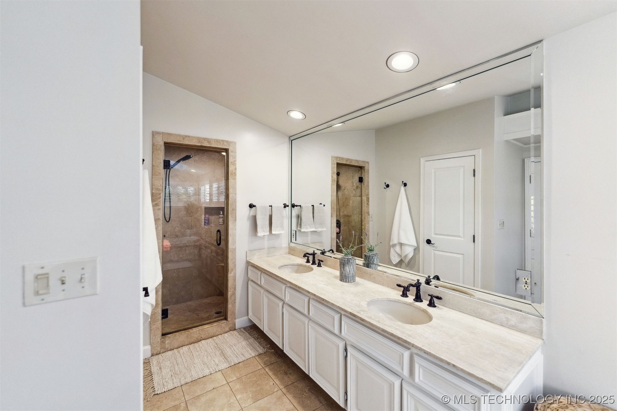 2151 E 27th Street Property Photo 26