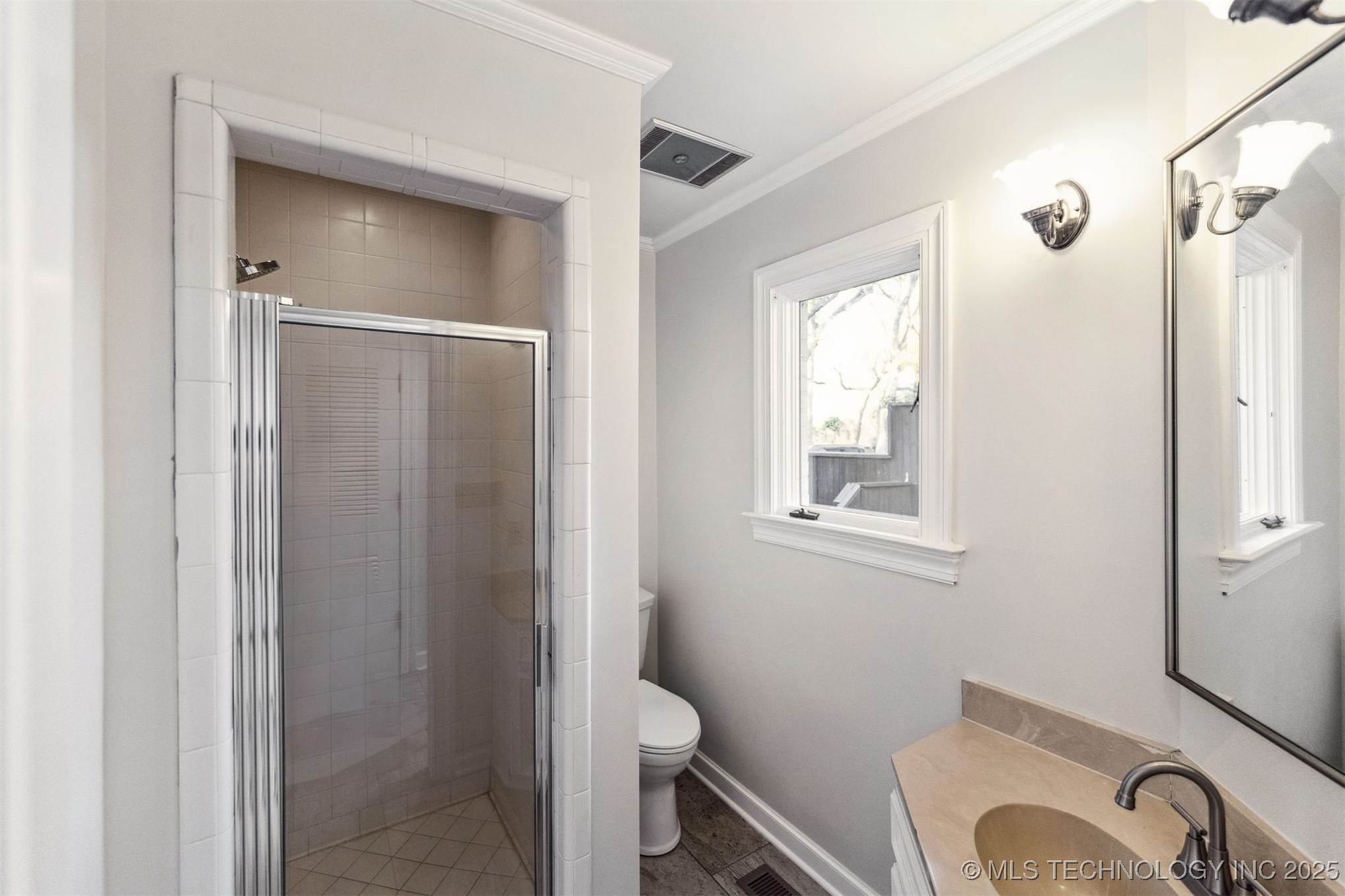 2151 E 27th Street Property Photo 48