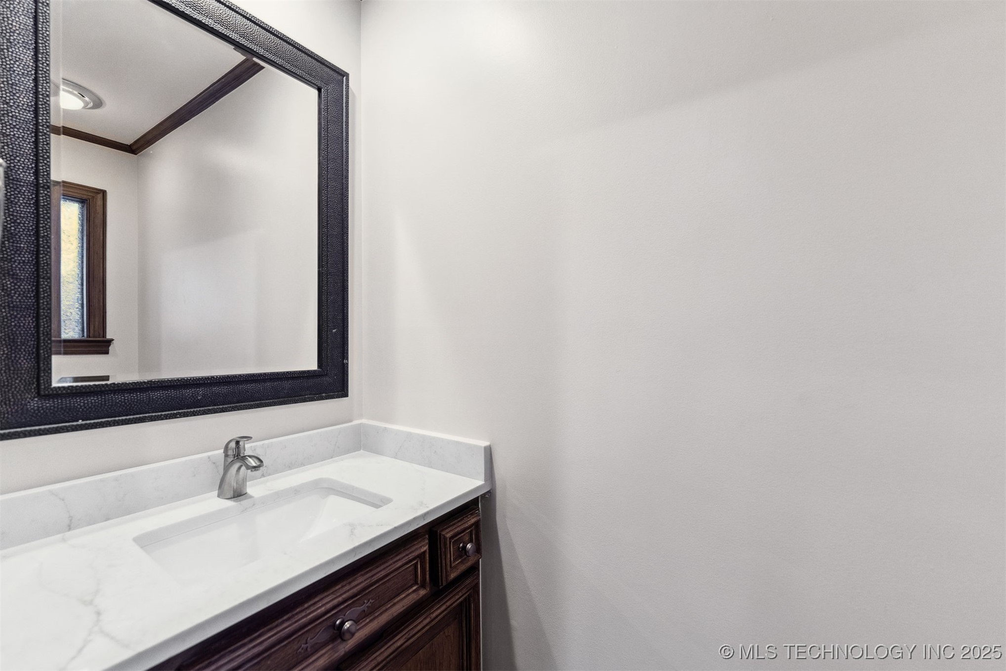 2151 E 27th Street Property Photo 52