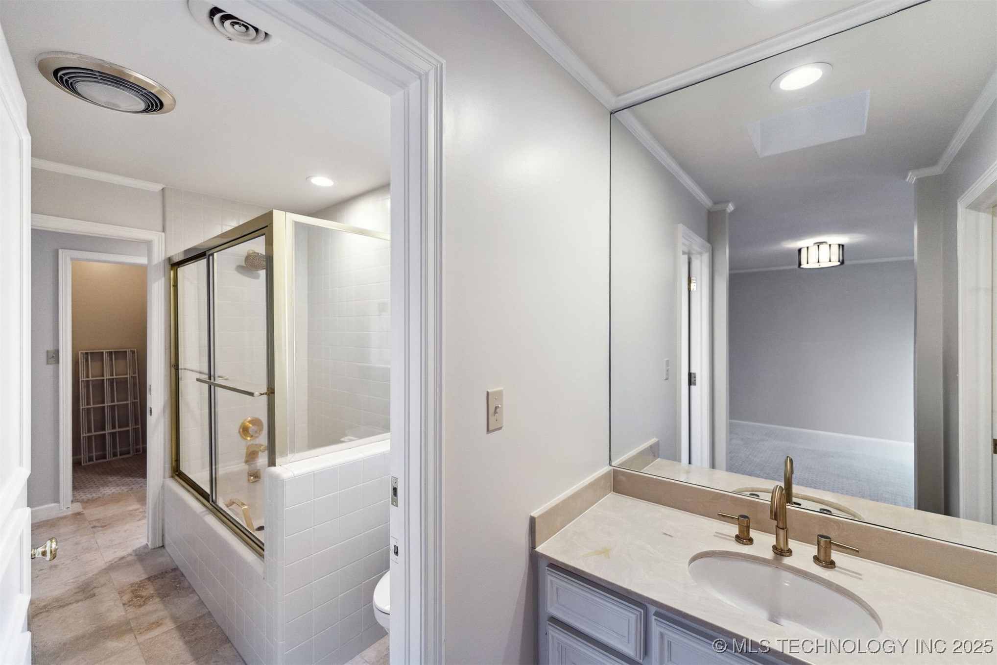 2151 E 27th Street Property Photo 58