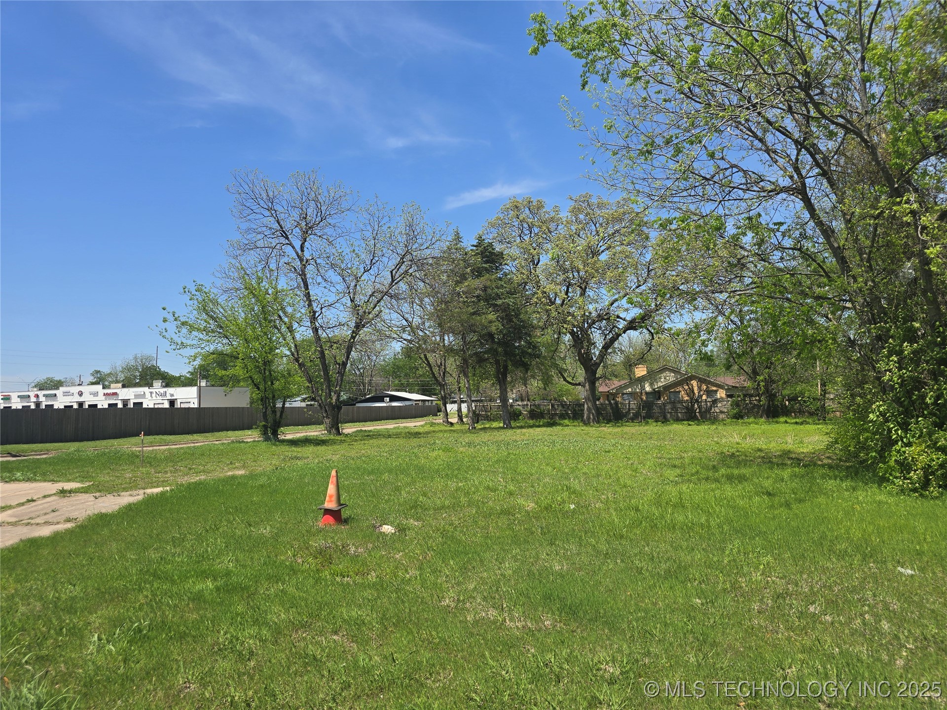 1029 Northwest Boulevard Property Photo