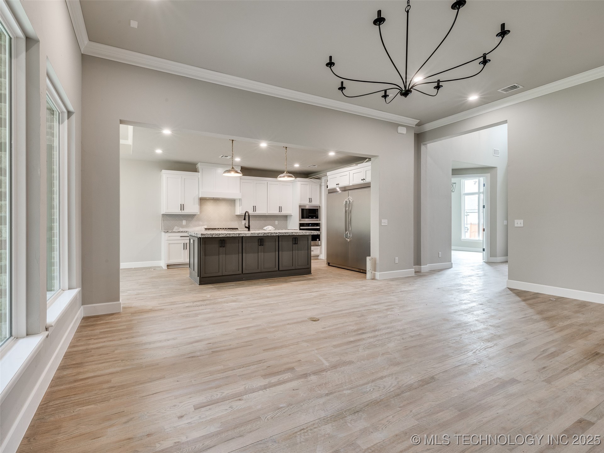 7119 S Tamarack Avenue Property Photo 15