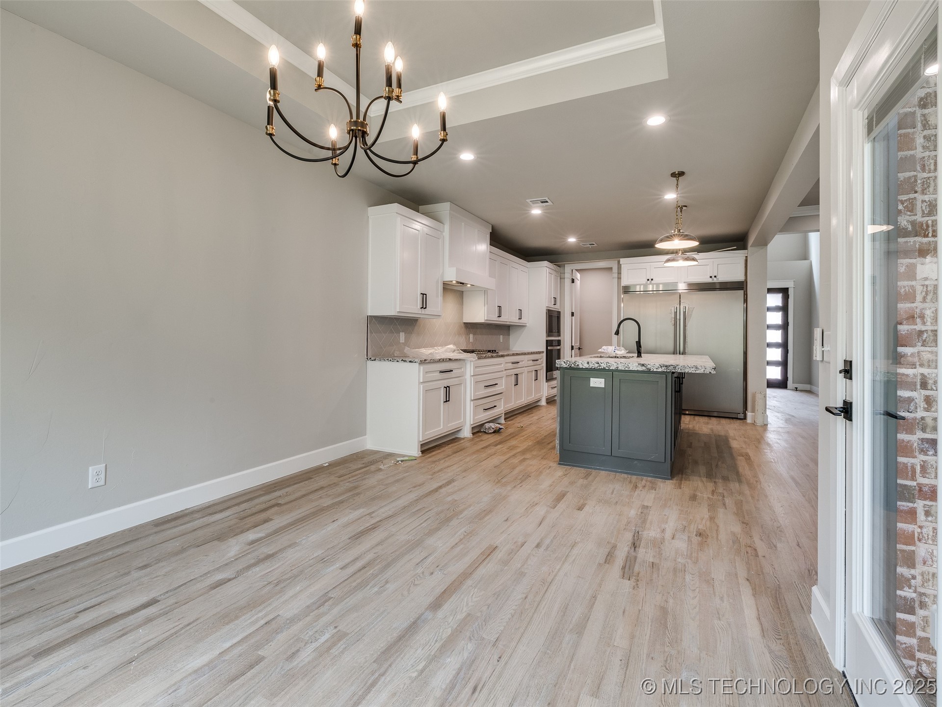 7119 S Tamarack Avenue Property Photo 34
