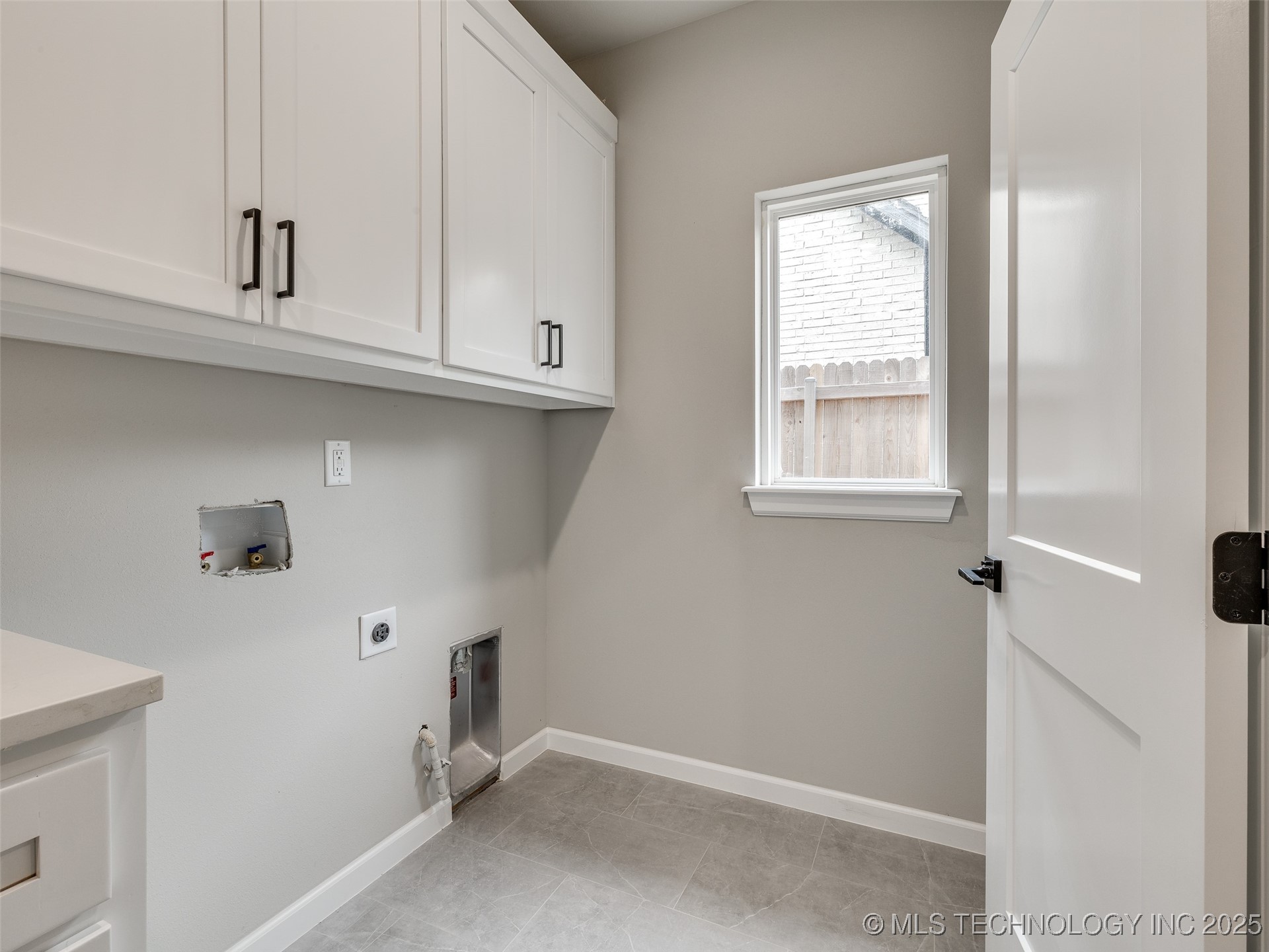 7119 S Tamarack Avenue Property Photo 51