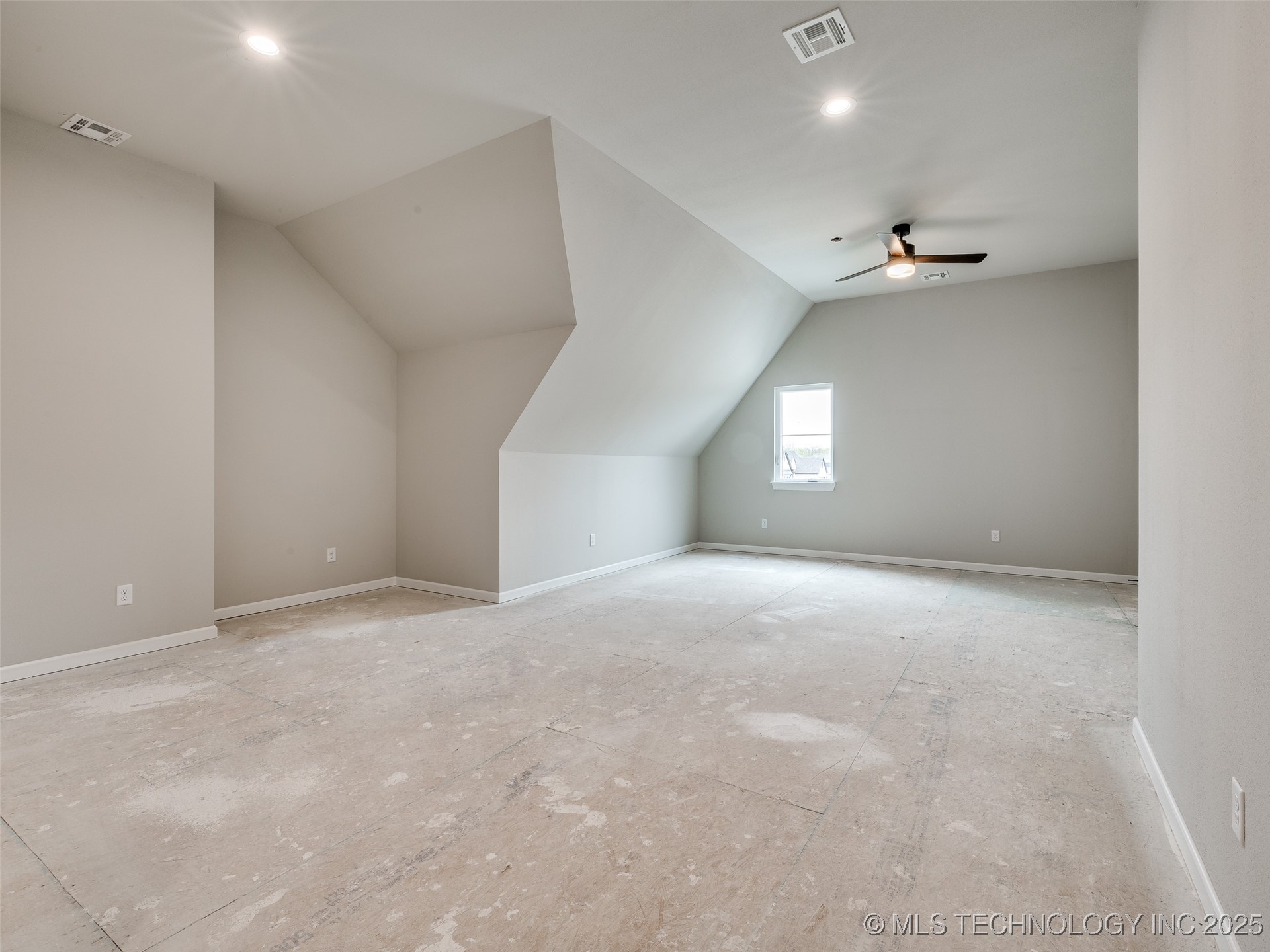 7119 S Tamarack Avenue Property Photo 56