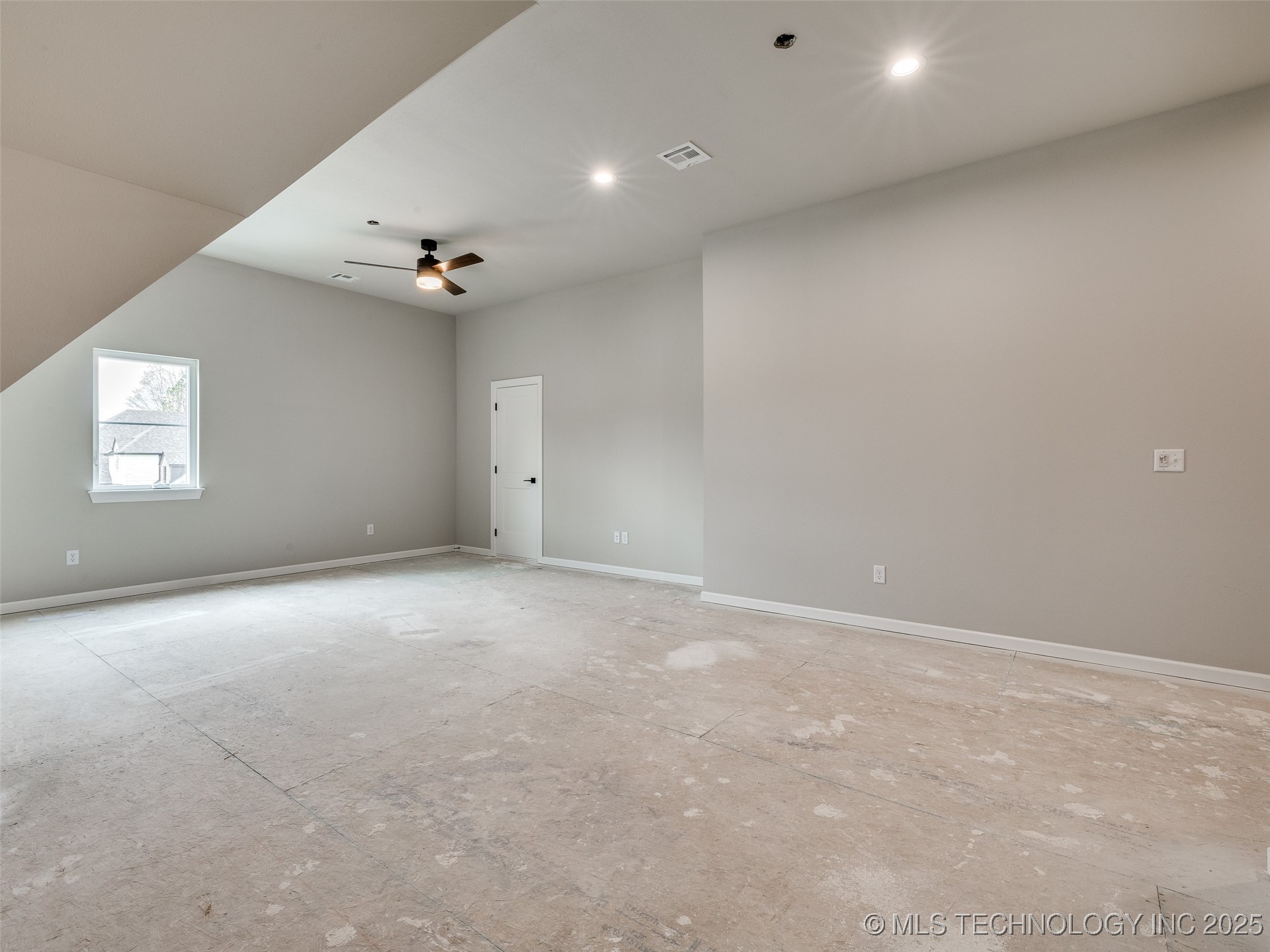 7119 S Tamarack Avenue Property Photo 57