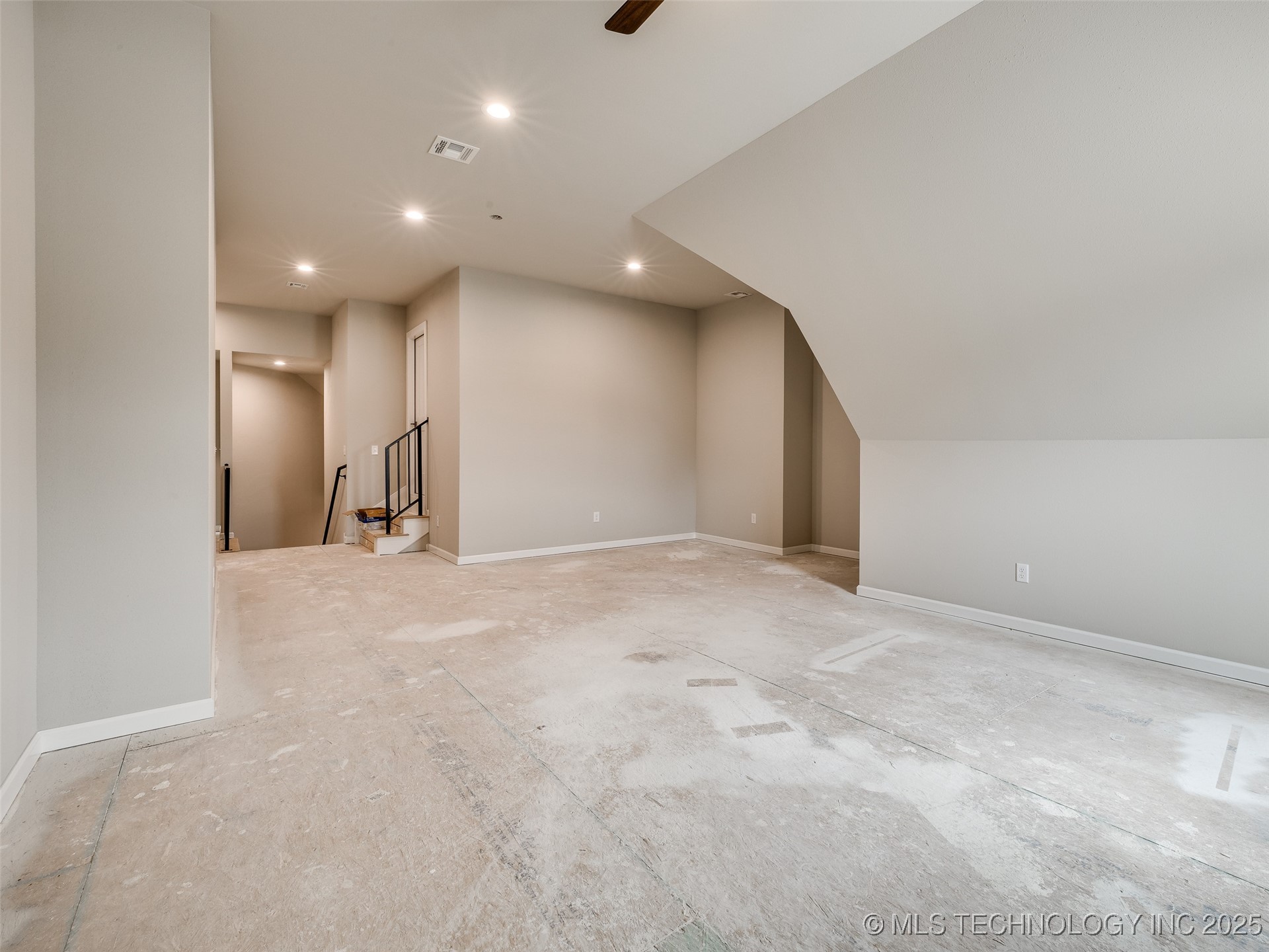 7119 S Tamarack Avenue Property Photo 59