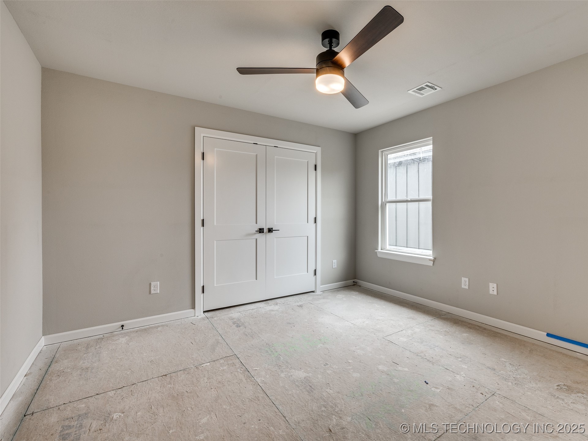7119 S Tamarack Avenue Property Photo 60