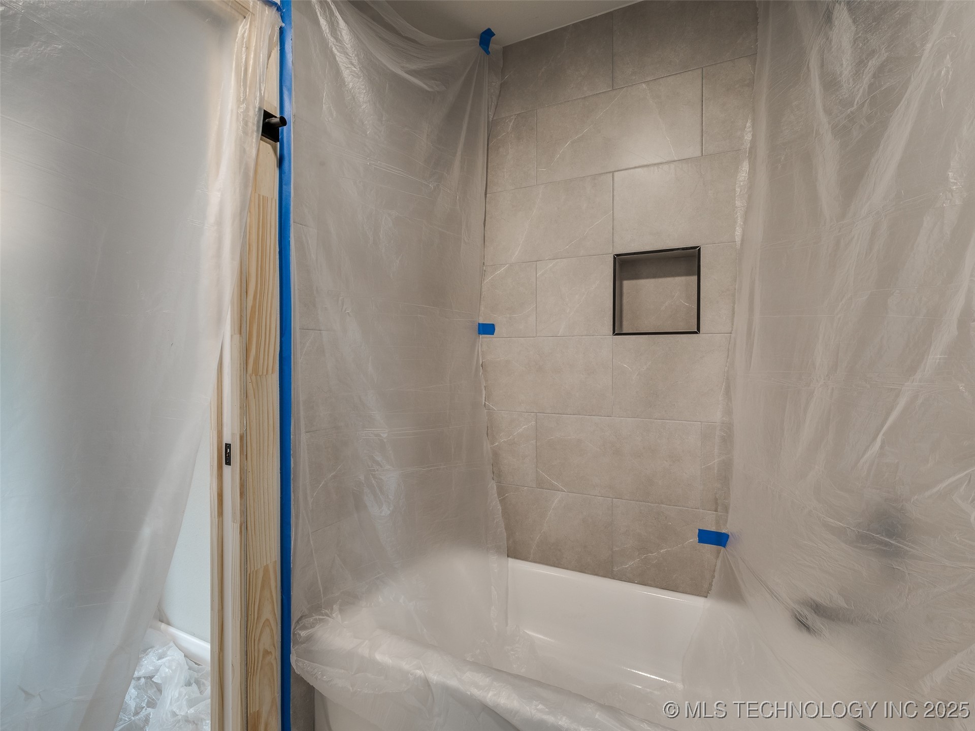 7119 S Tamarack Avenue Property Photo 63