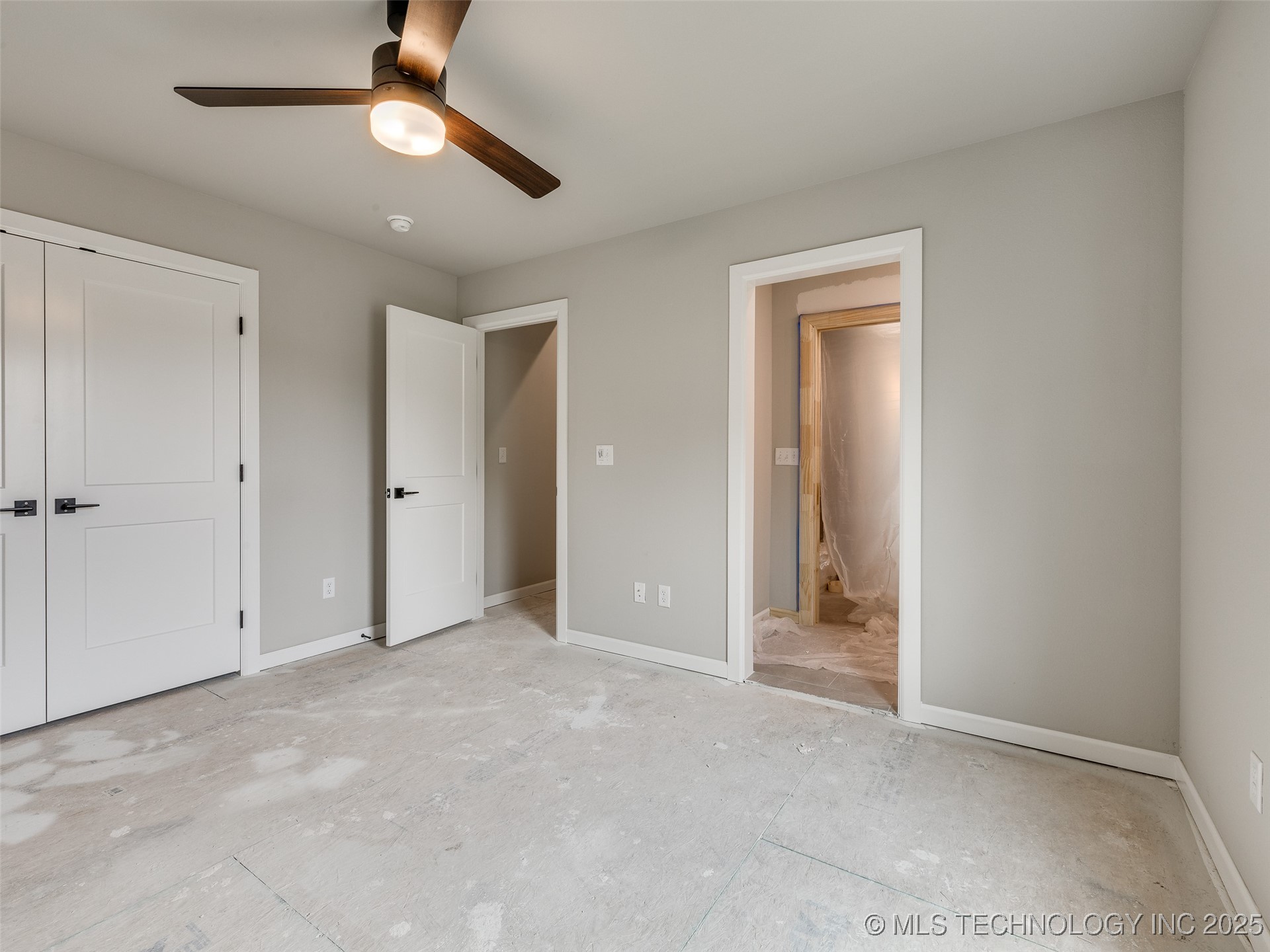 7119 S Tamarack Avenue Property Photo 65