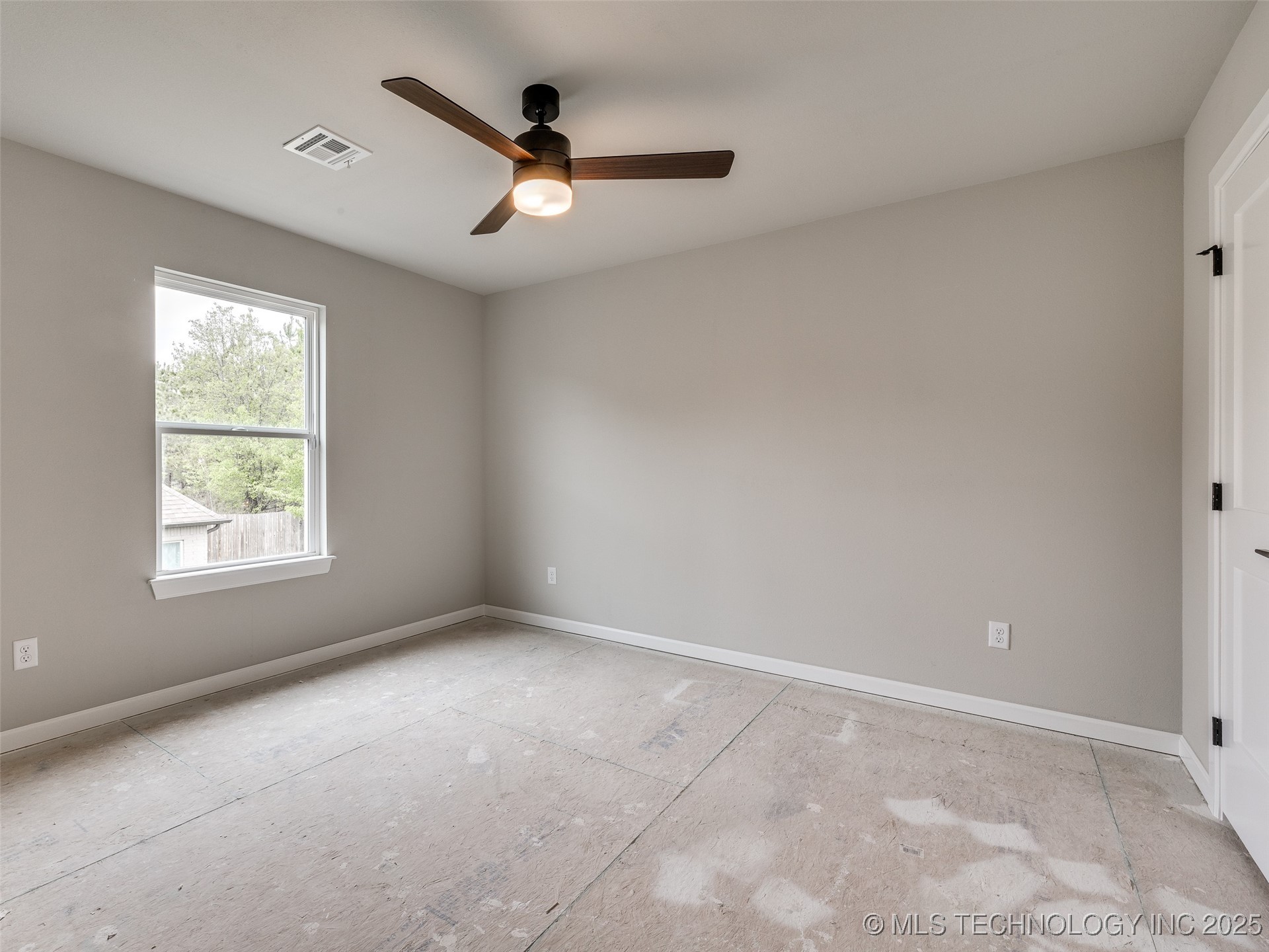 7119 S Tamarack Avenue Property Photo 66