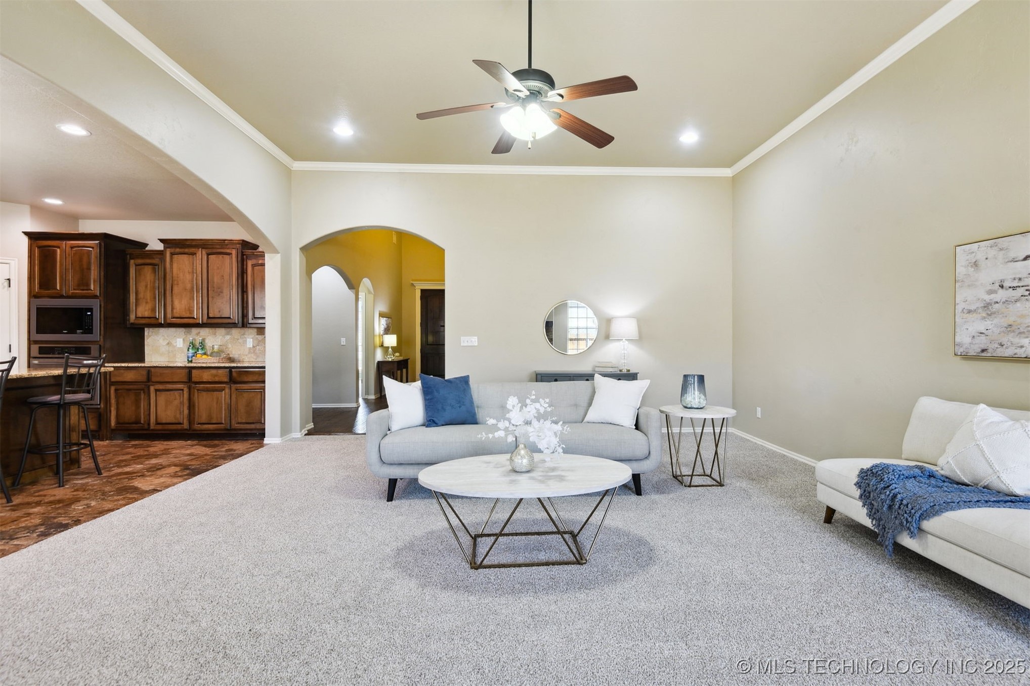 7204 S Sycamore Avenue Property Photo 11