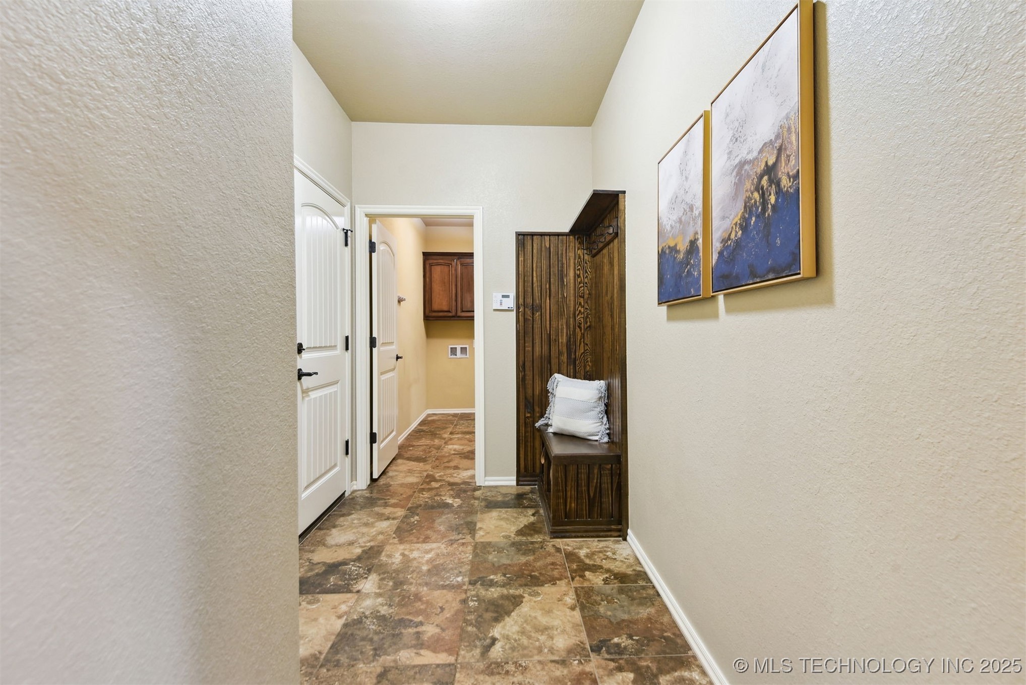 7204 S Sycamore Avenue Property Photo 35