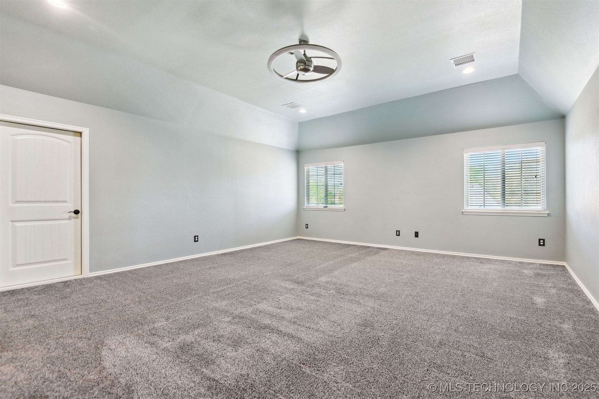 7204 S Sycamore Avenue Property Photo 46