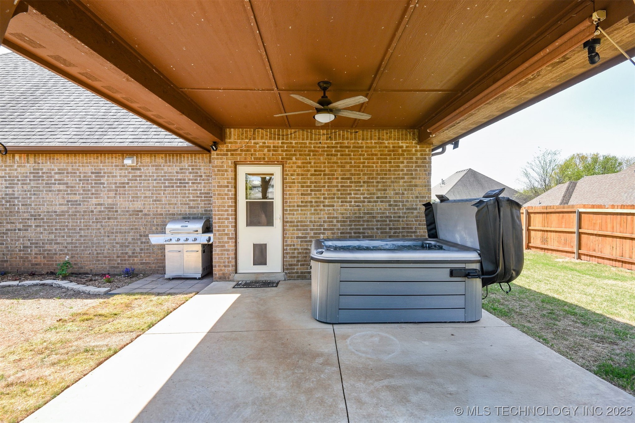 7204 S Sycamore Avenue Property Photo 54