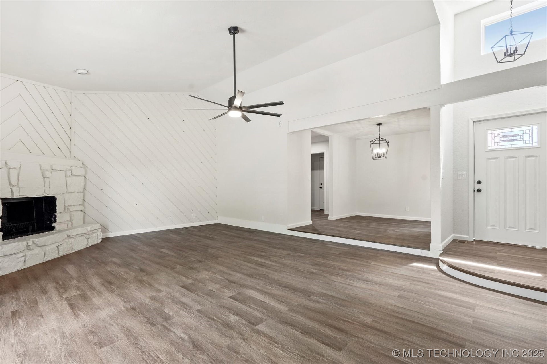 12939 E 34th Street Property Photo 6