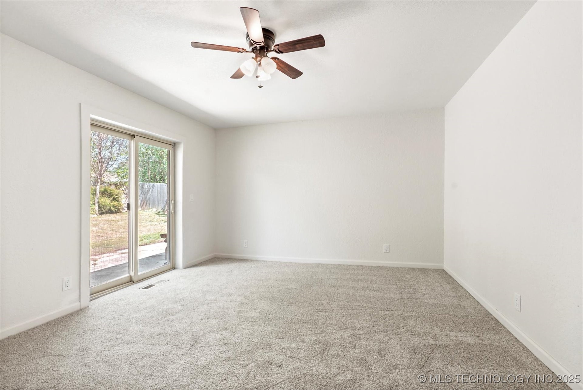 12939 E 34th Street Property Photo 14