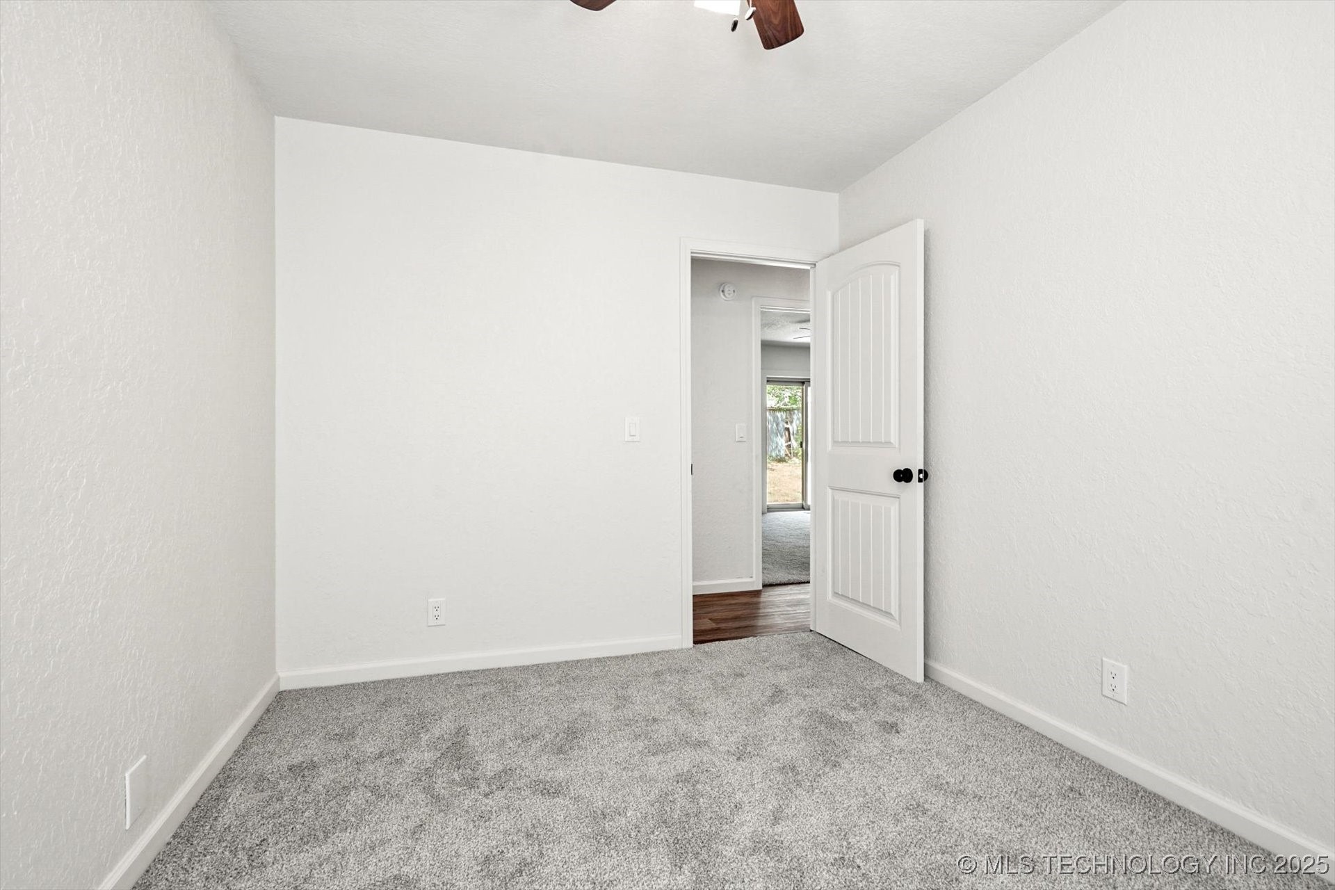 12939 E 34th Street Property Photo 23