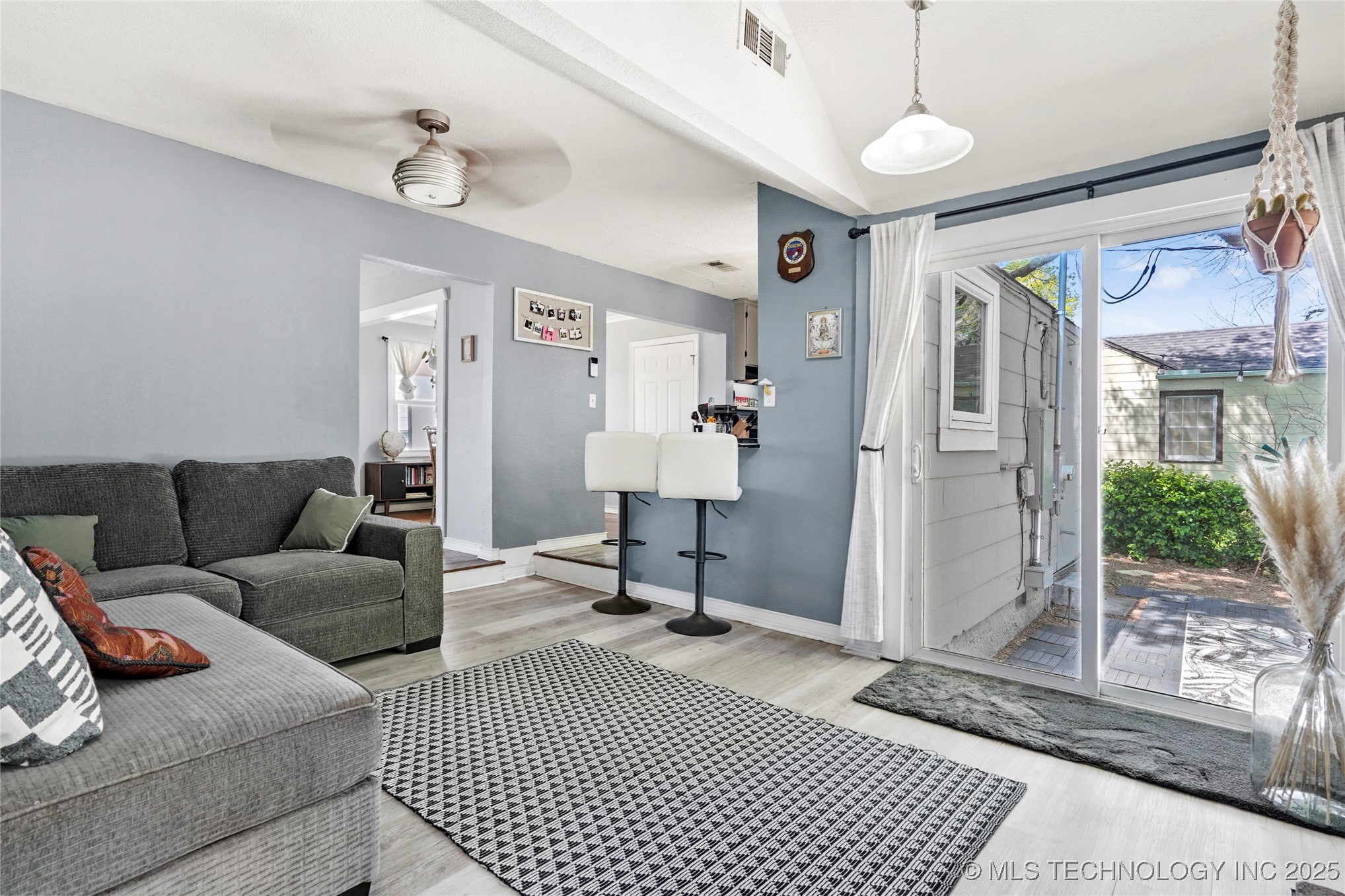 1247 S Darlington Avenue Property Photo 17