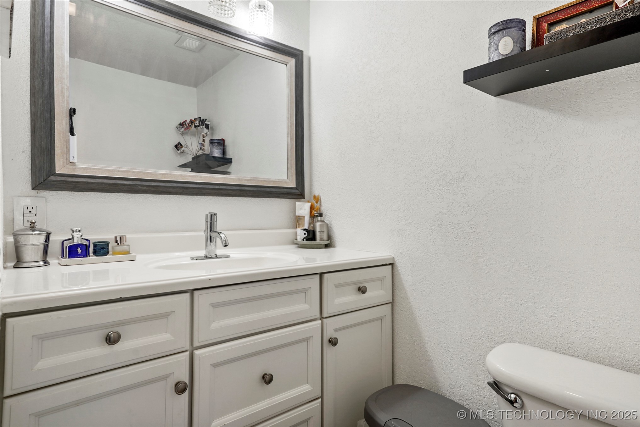 1247 S Darlington Avenue Property Photo 21