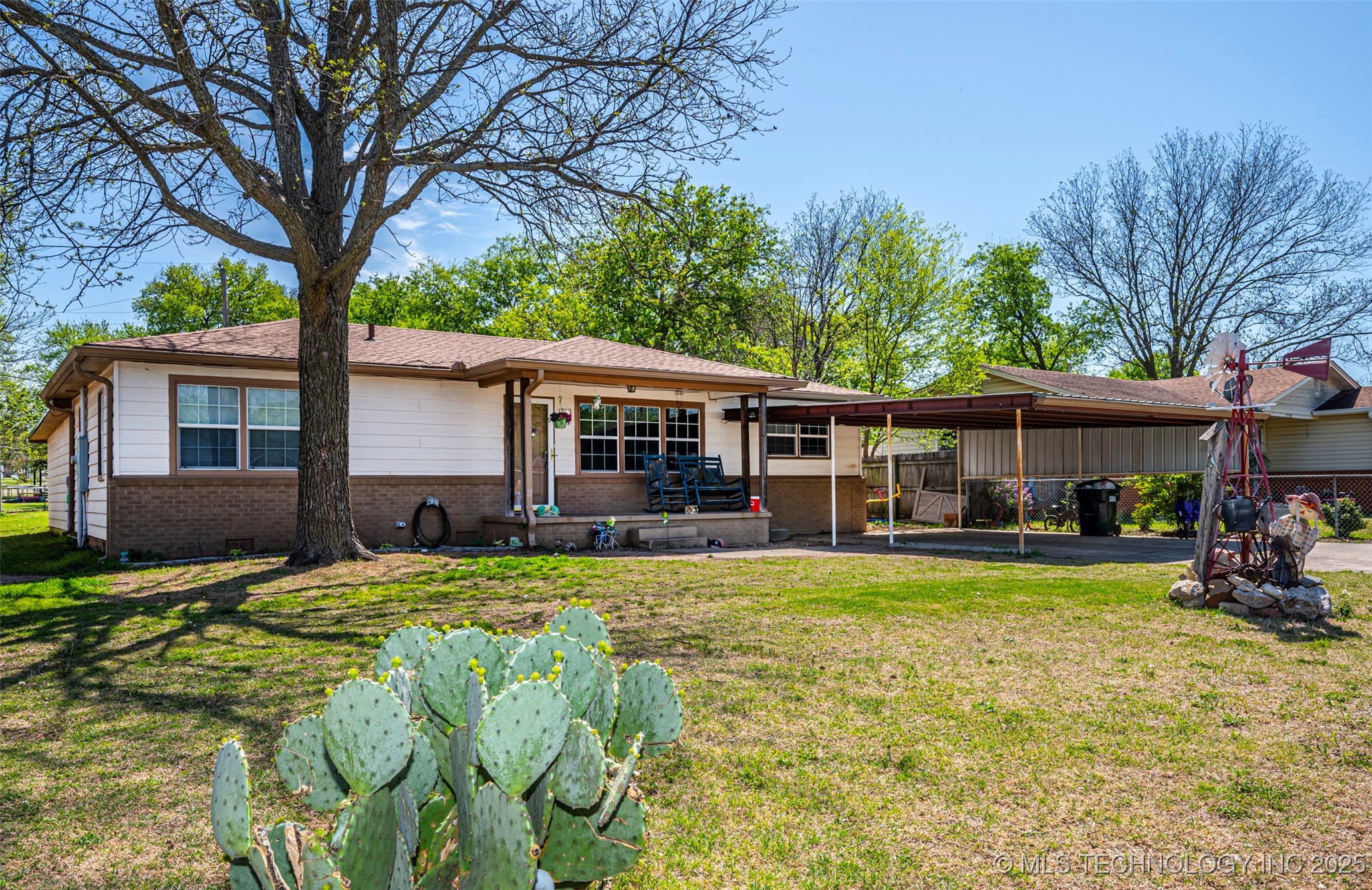 1723 W Mcalester Property Photo