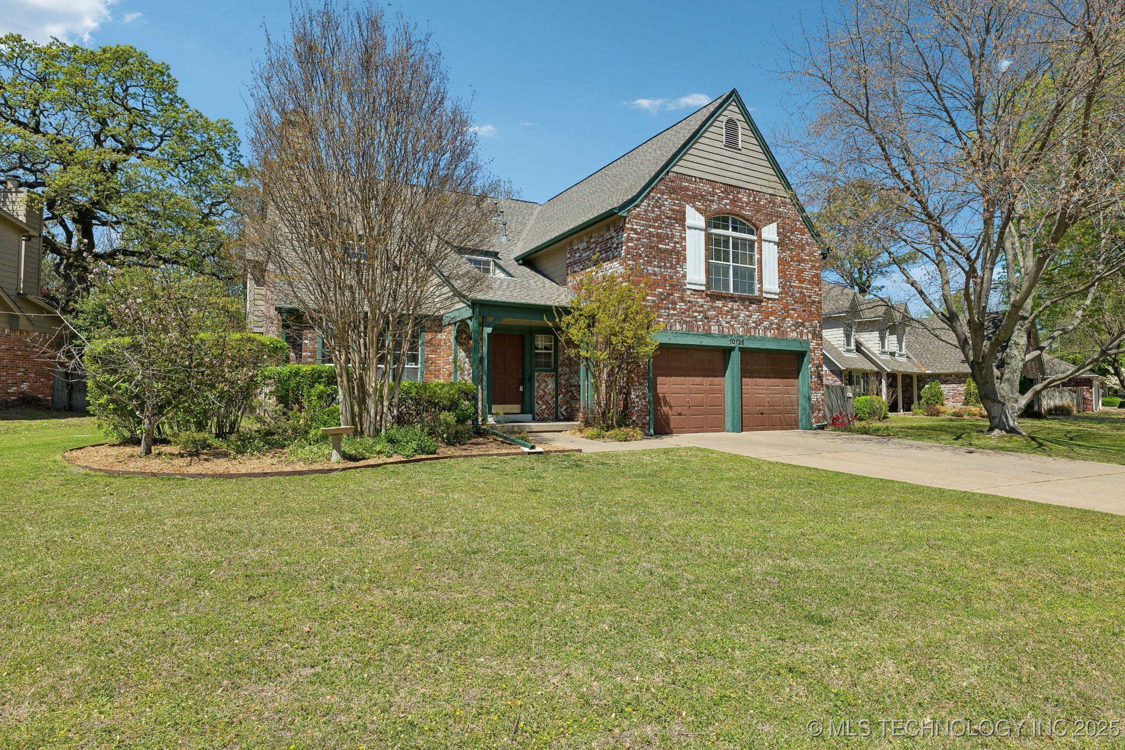 10126 S Granite Avenue Property Photo 2