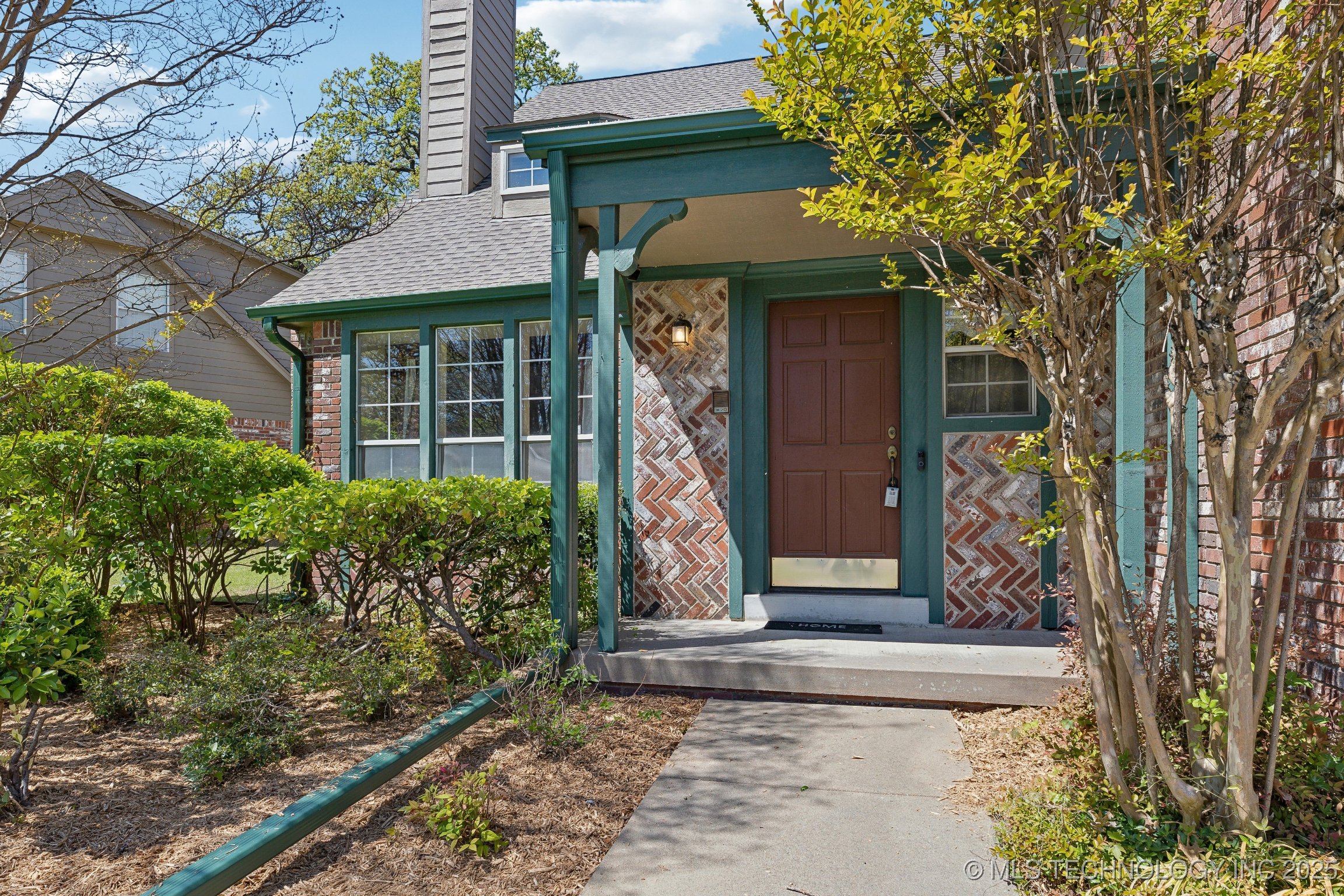 10126 S Granite Avenue Property Photo 3