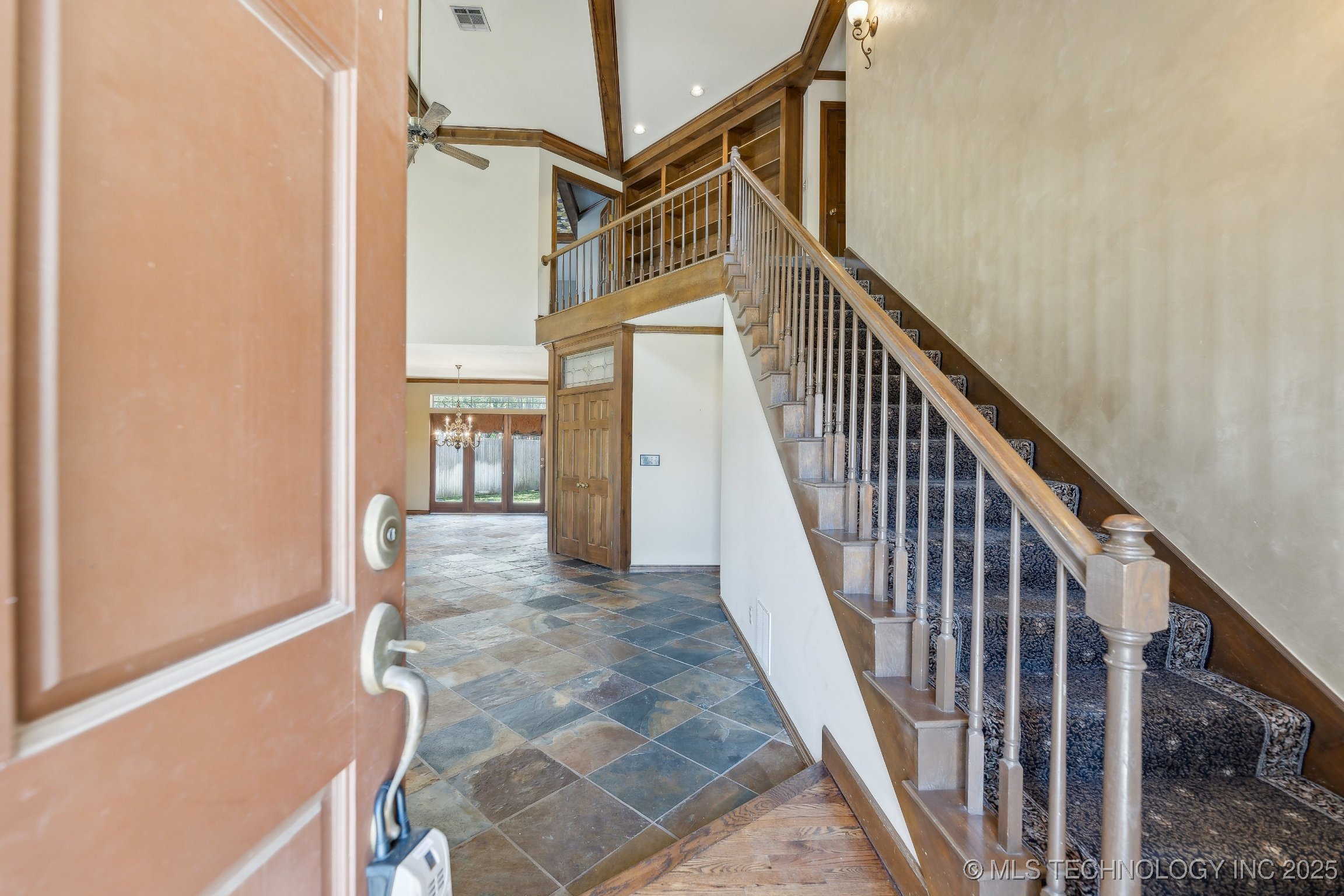 10126 S Granite Avenue Property Photo 4