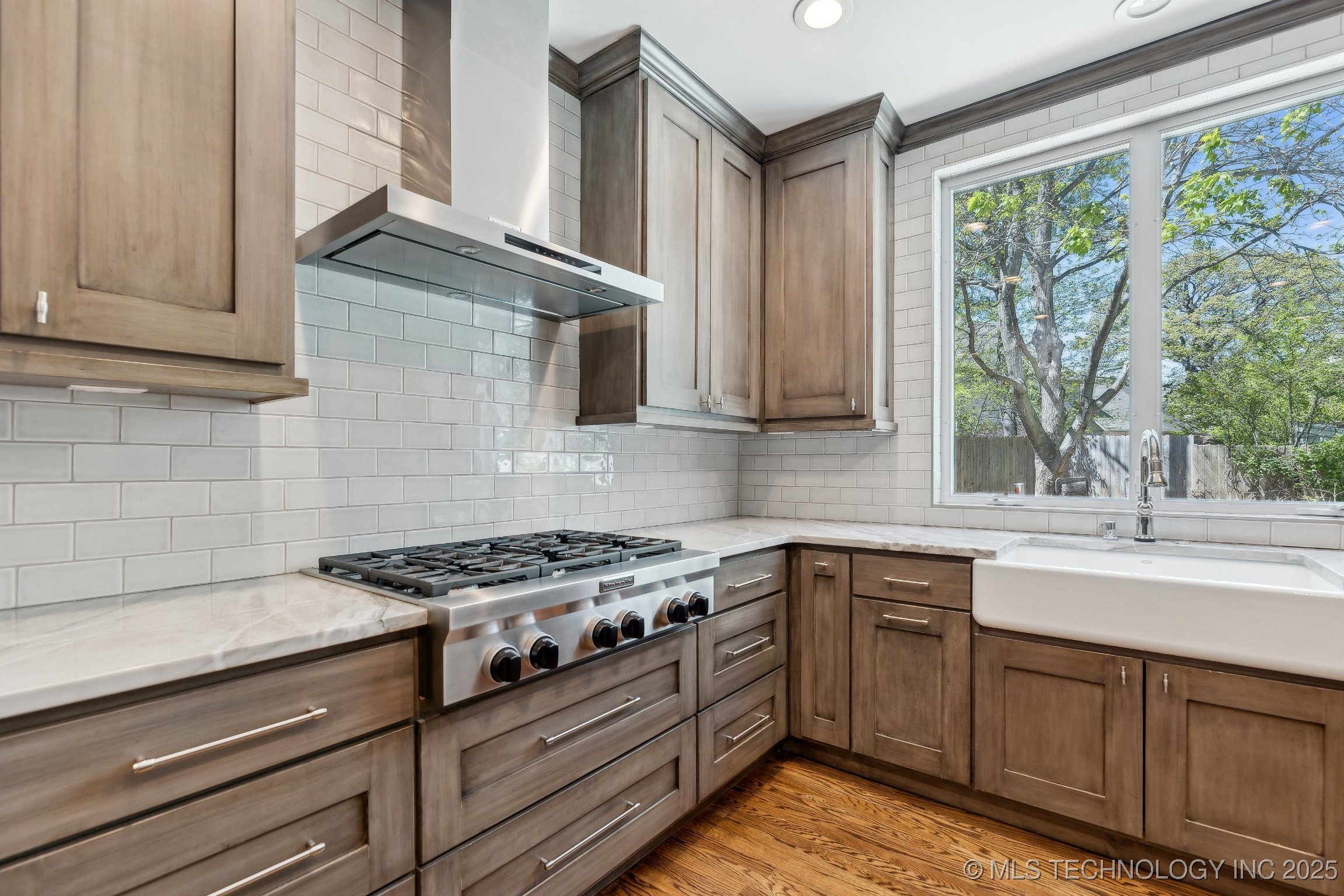 10126 S Granite Avenue Property Photo 10