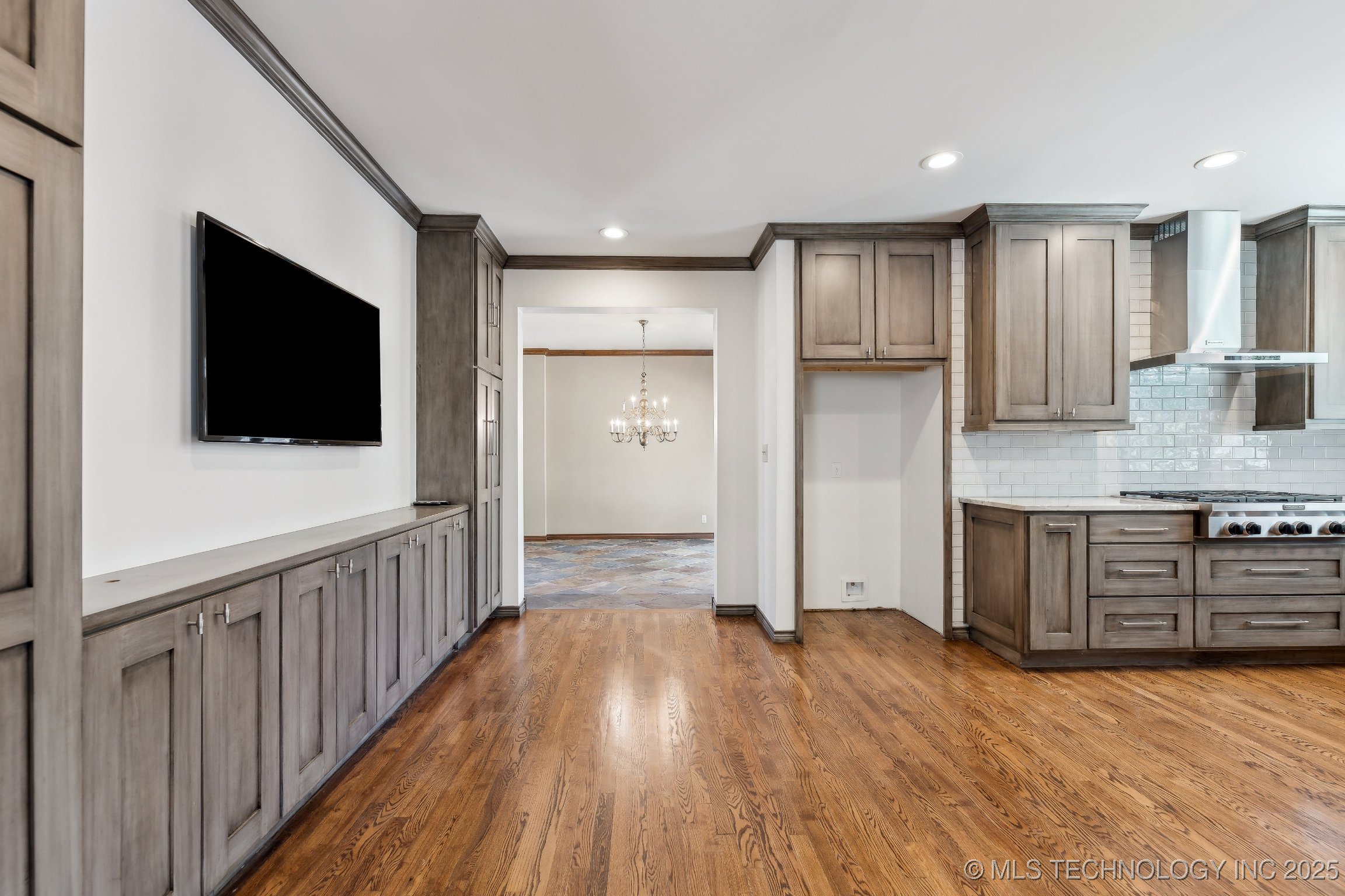 10126 S Granite Avenue Property Photo 13