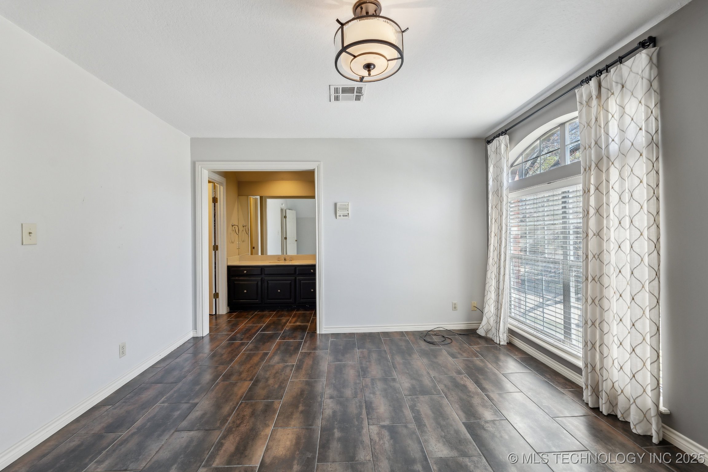 10126 S Granite Avenue Property Photo 31