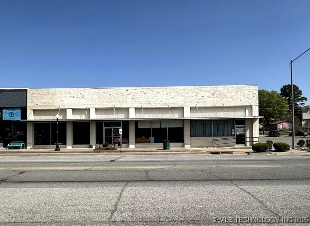 147 E Main Property Photo