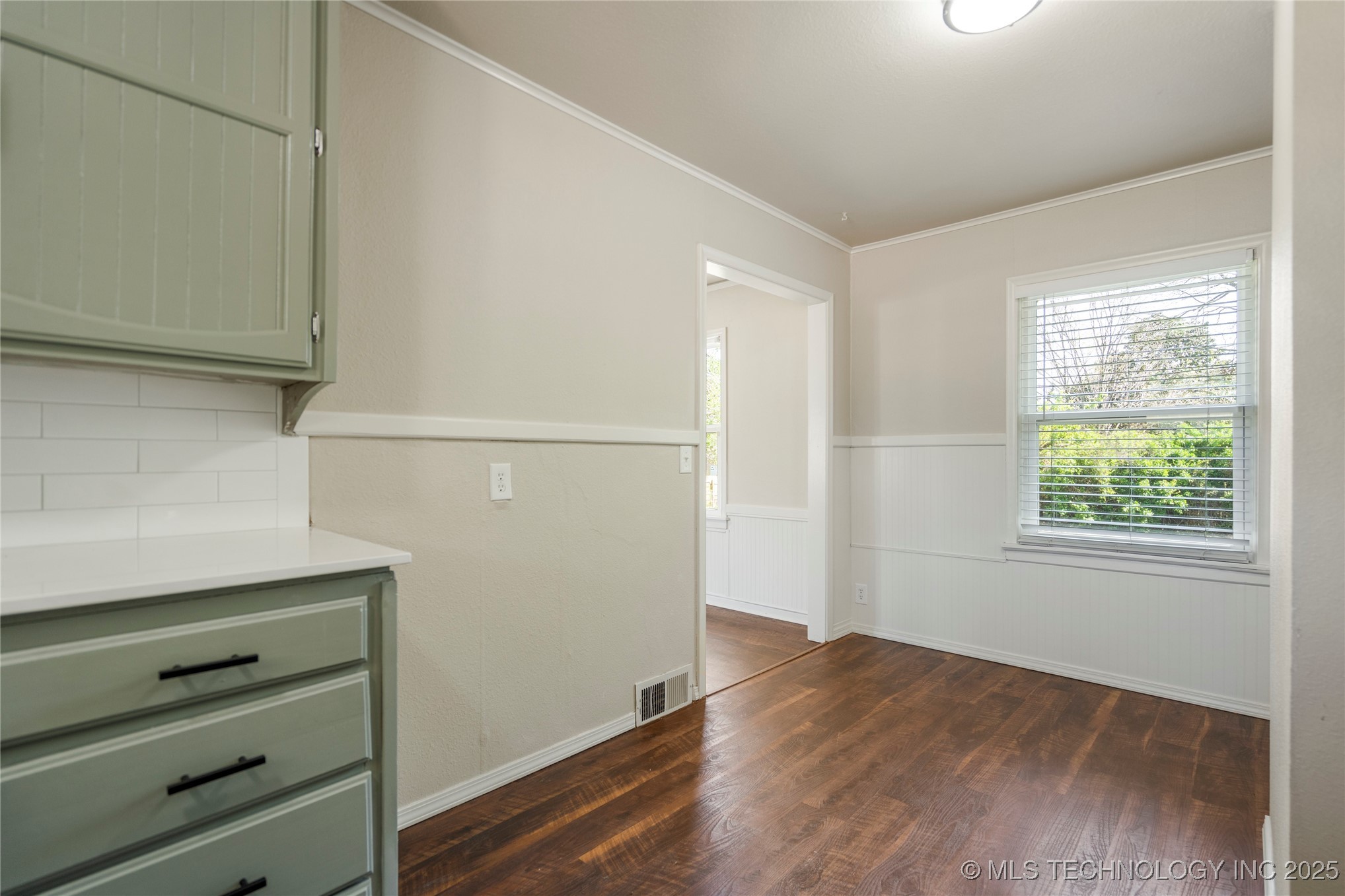 4922 E 23rd Street Property Photo 11