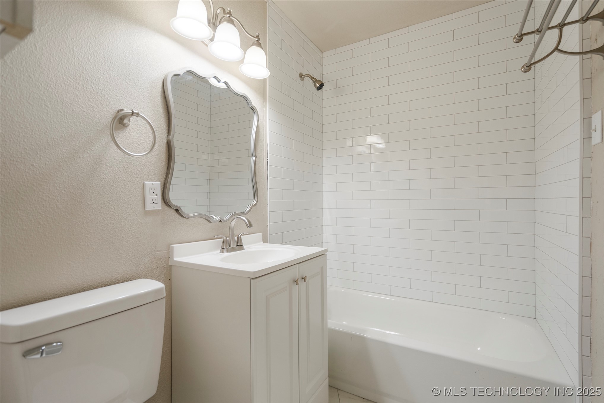 4922 E 23rd Street Property Photo 15