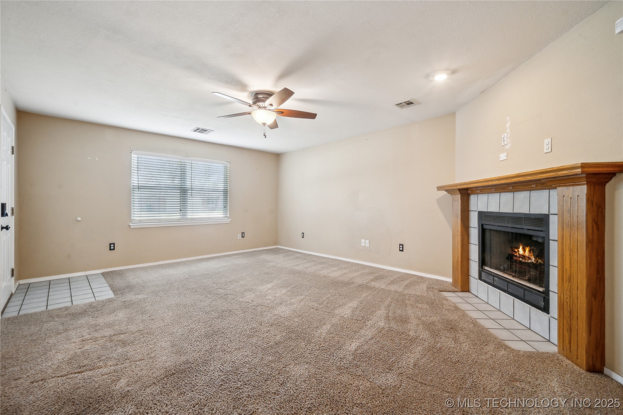 2922 S Main Street Property Photo 4