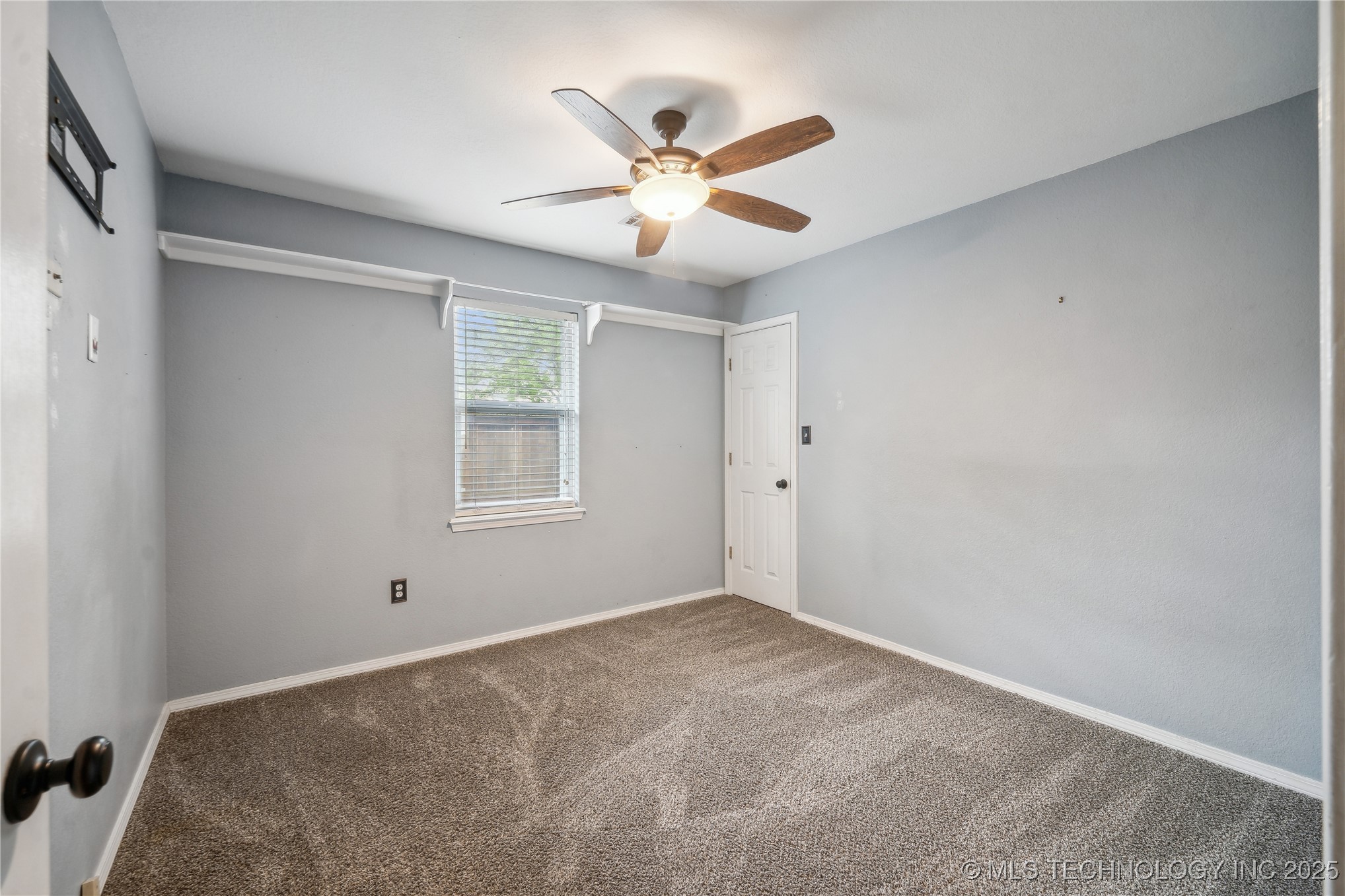 2922 S Main Street Property Photo 15