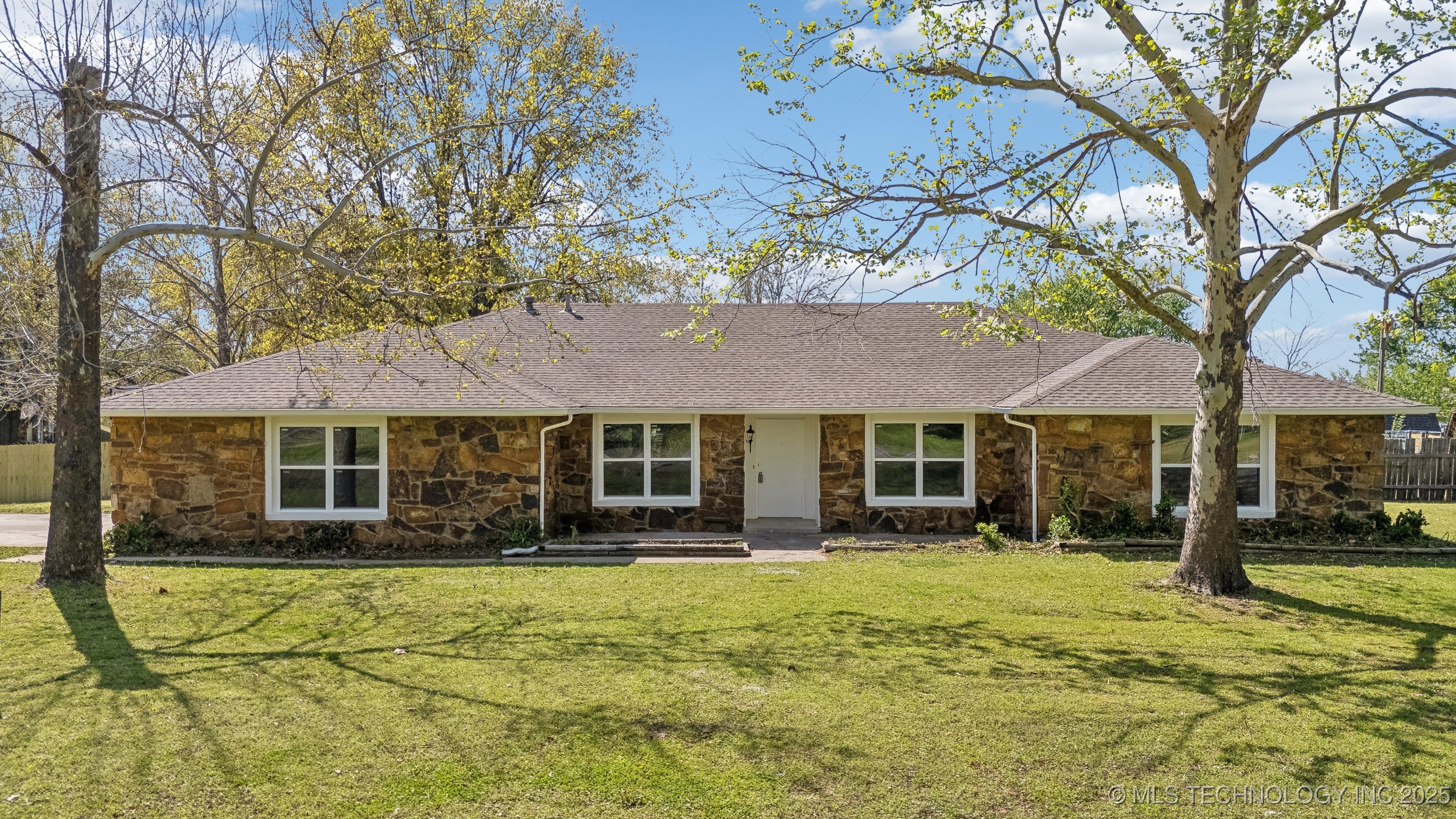 10785 E Dogwood Court Property Photo