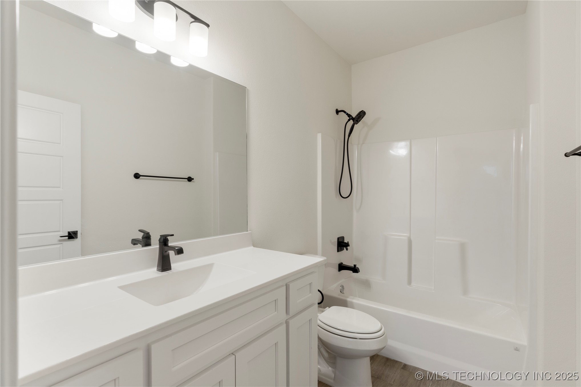 2916 S 8th Street Property Photo 17
