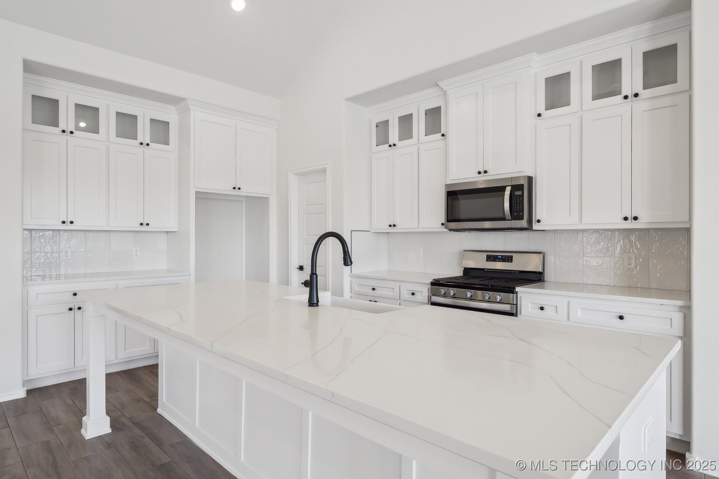 2916 S 8th Street Property Photo 18