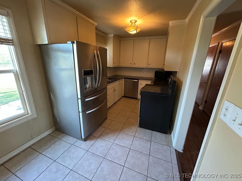 4435 W 1st Street Property Photo 7