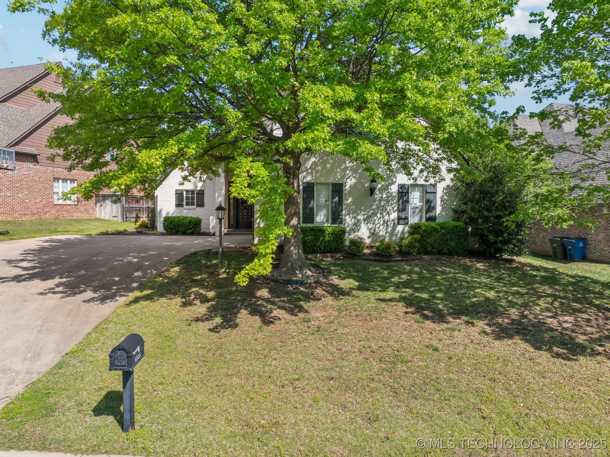 6525 E 84th Street Property Photo 1