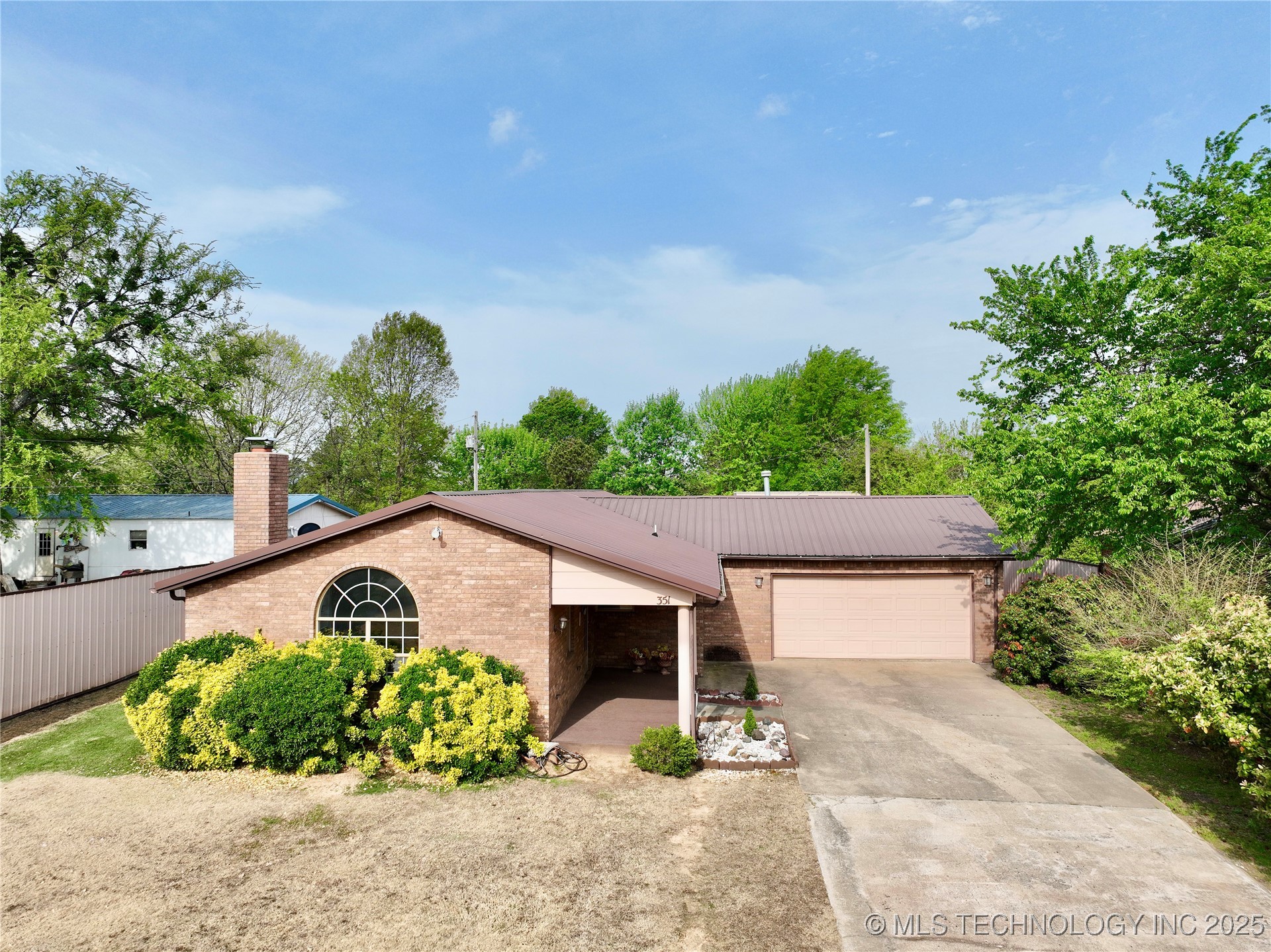 351 Hamilton Road Property Photo 1
